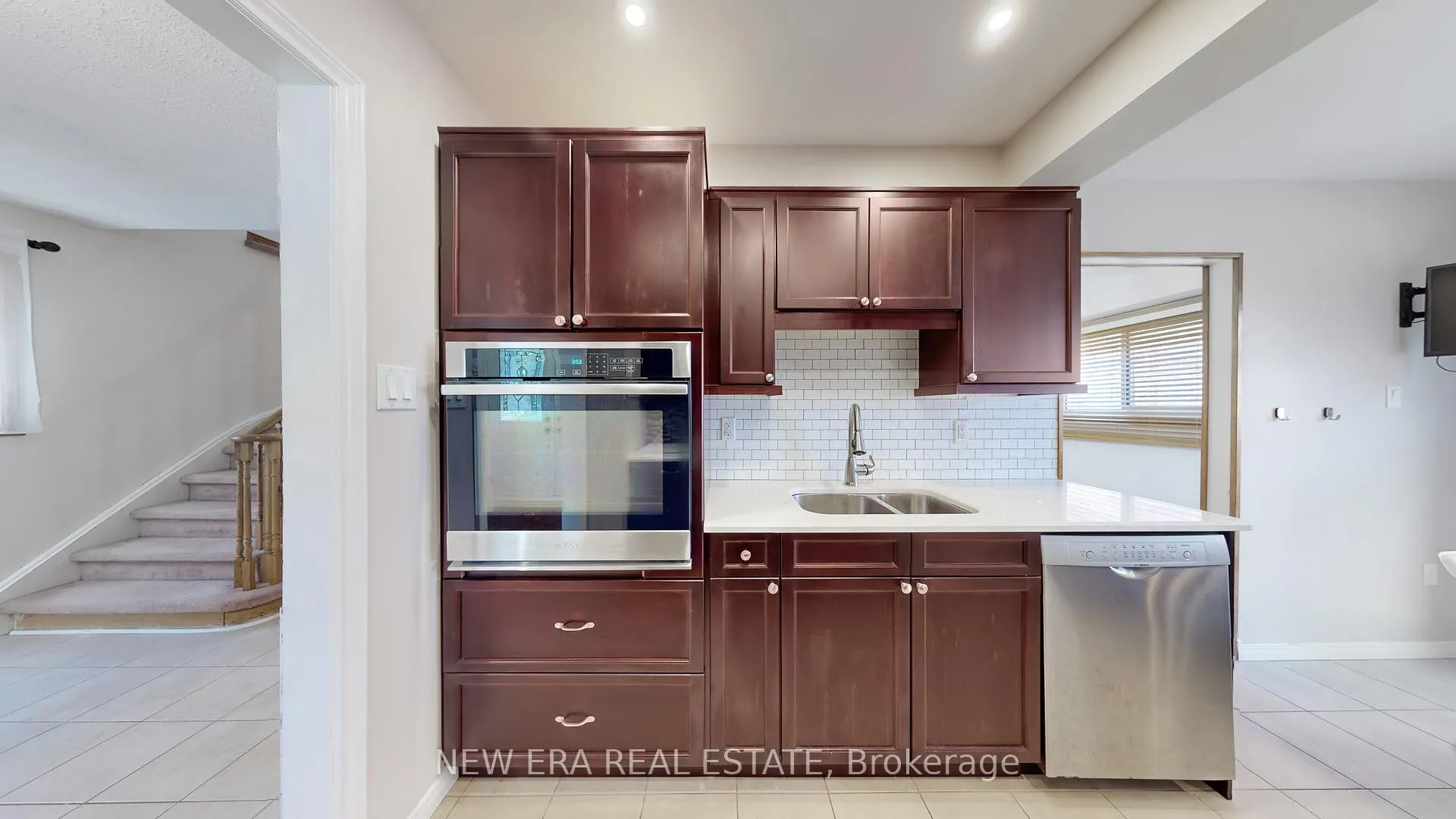 Photo 12 of 100 Cherry Hills Road, Vaughan, Glen Shields — HOMEH