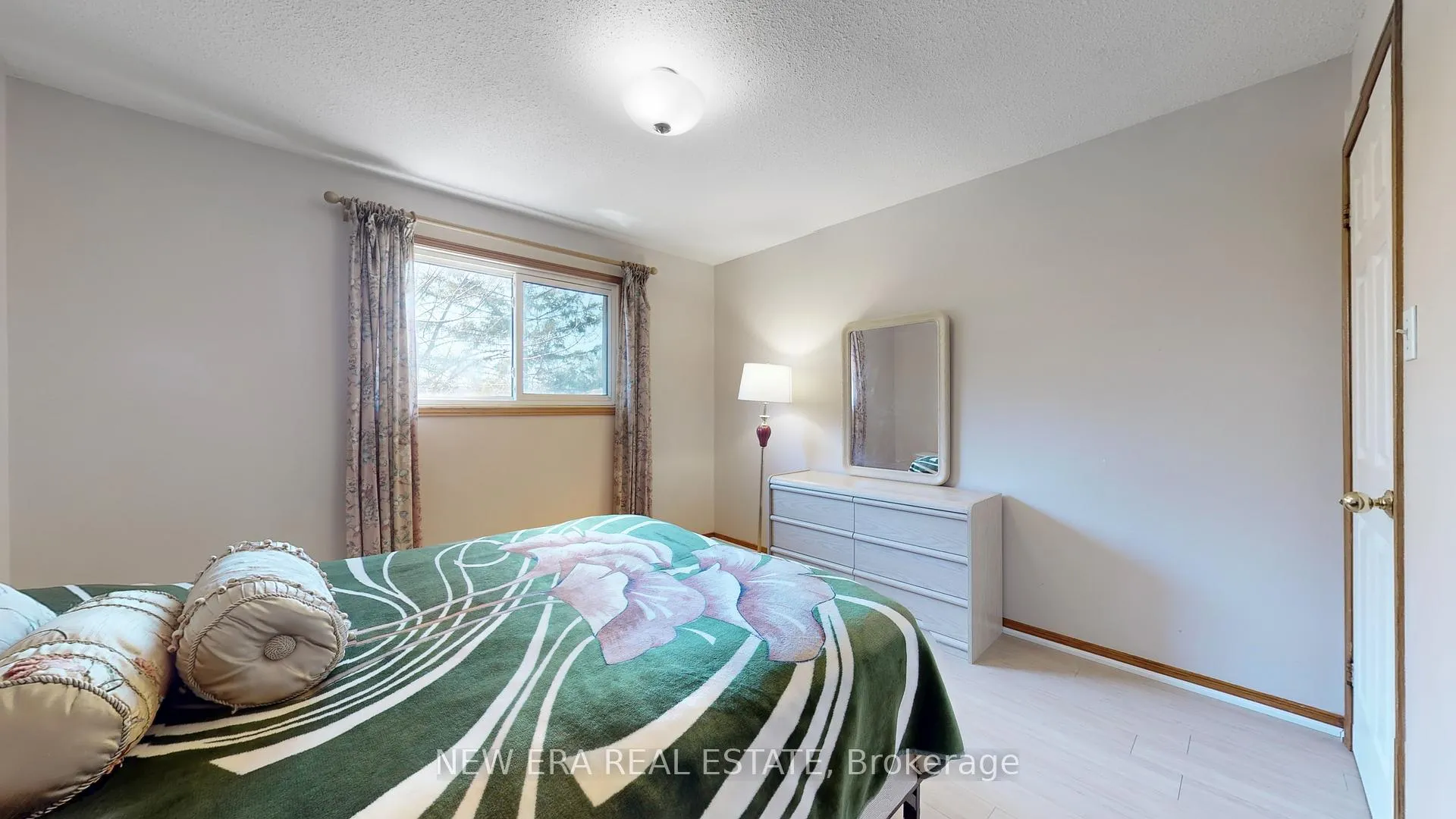 Photo 21 of 100 Cherry Hills Road, Vaughan, Glen Shields — HOMEH