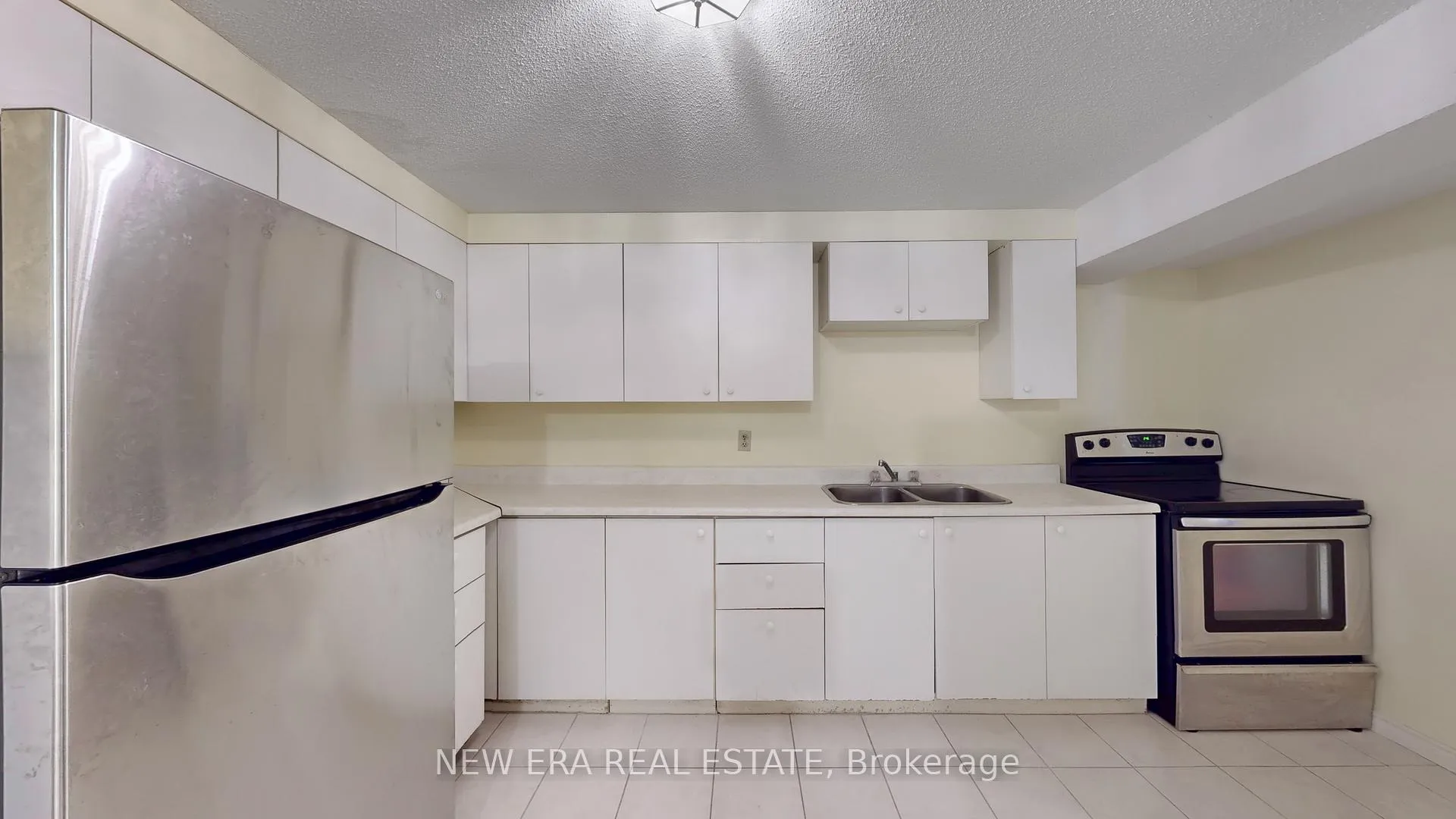 Photo 32 of 100 Cherry Hills Road, Vaughan, Glen Shields — HOMEH