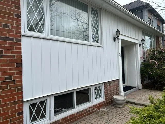 Photo 4 of 27 Elfreda Boulevard, Scarborough, Clairlea-Birchmount — HOMEH