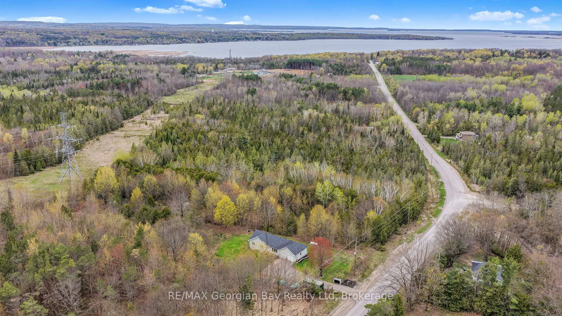 Photo 10 of 1810 Gratrix Road, Tay, Rural Tay — HOMEH