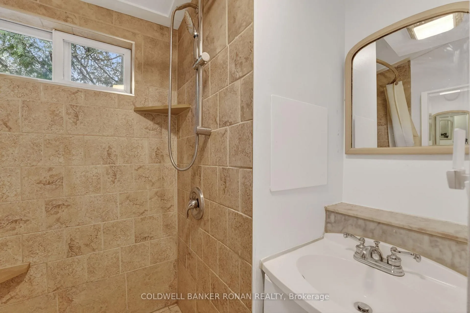 Photo 17 of Unit 23, 1007 Racoon Road, Gravenhurst, Morrison — HOMEH