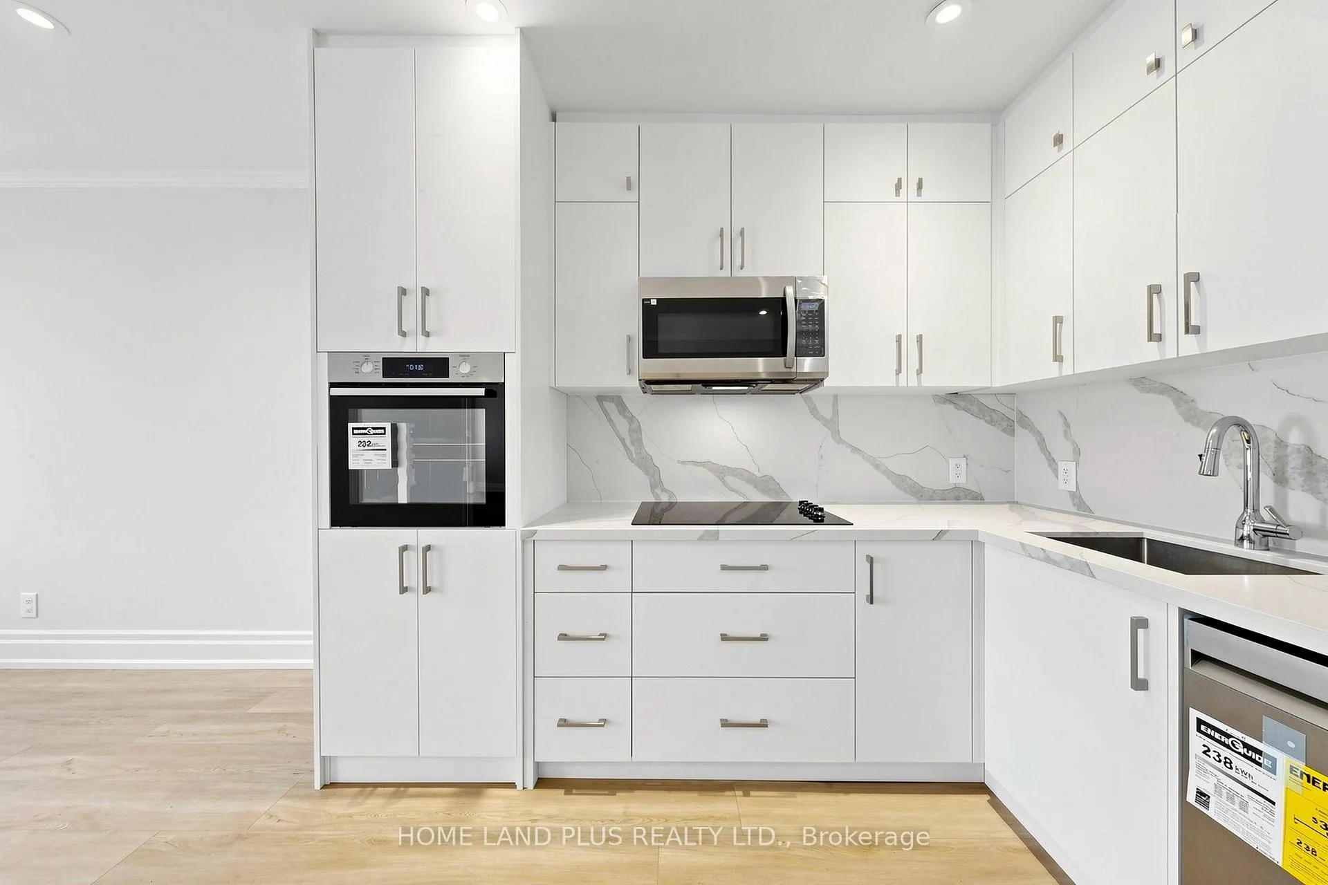 Photo 7 of Unit Unit 3, 919 Avenue Road, Toronto, Yonge-Eglinton — HOMEH
