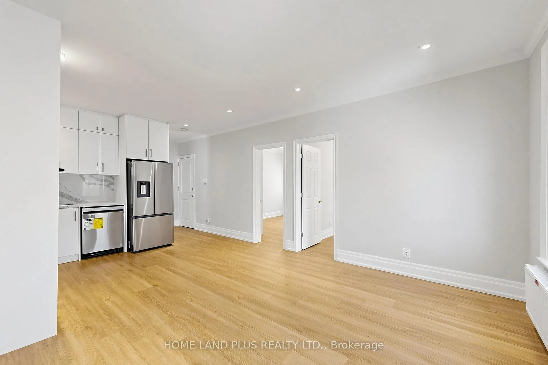 Photo 9 of Unit Unit 3, 919 Avenue Road, Toronto, Yonge-Eglinton — HOMEH