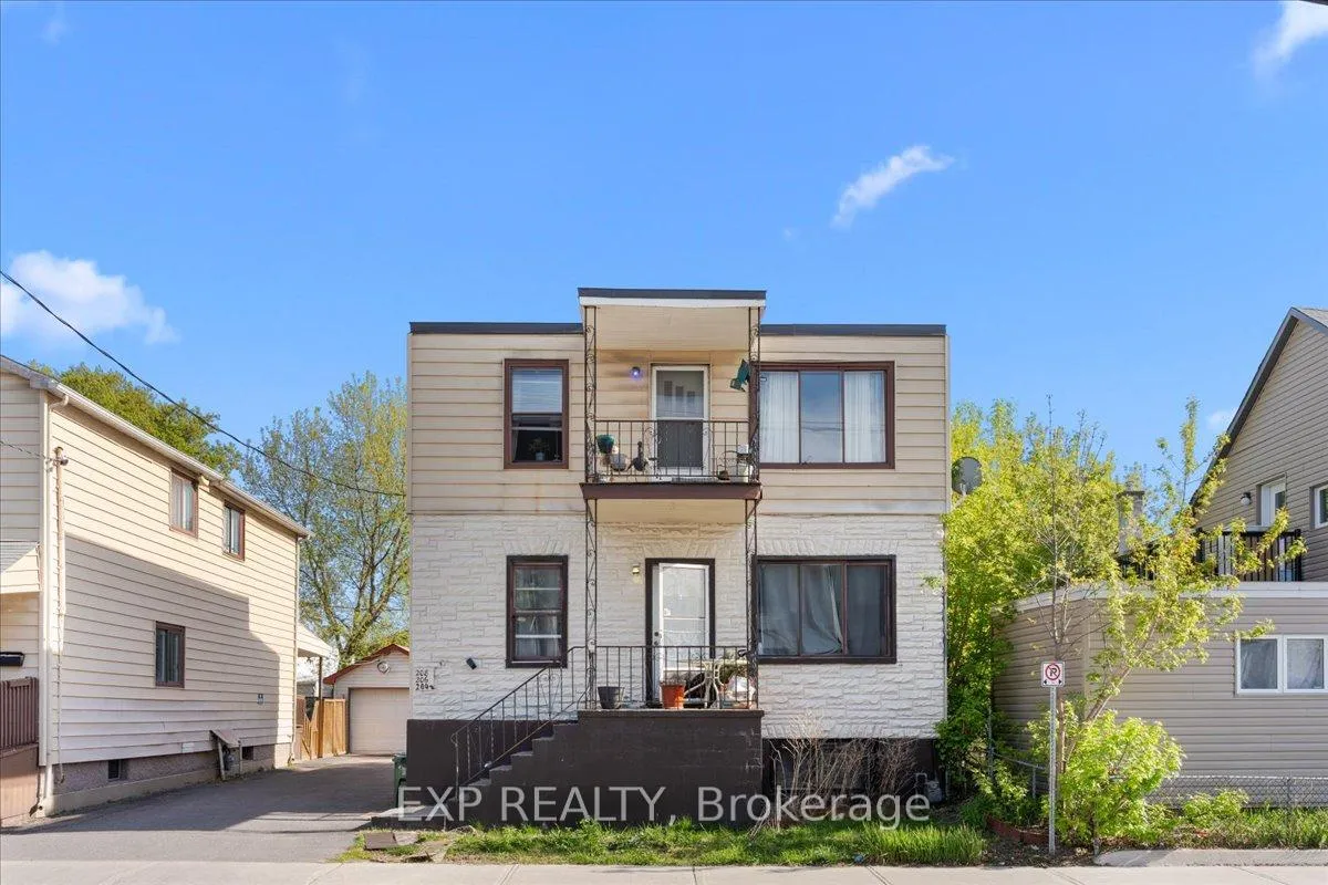 Photo 1 of 208 Montfort Street, Ottawa, Vanier — HOMEH