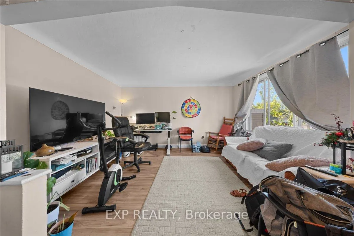 Photo 15 of 208 Montfort Street, Ottawa, Vanier — HOMEH