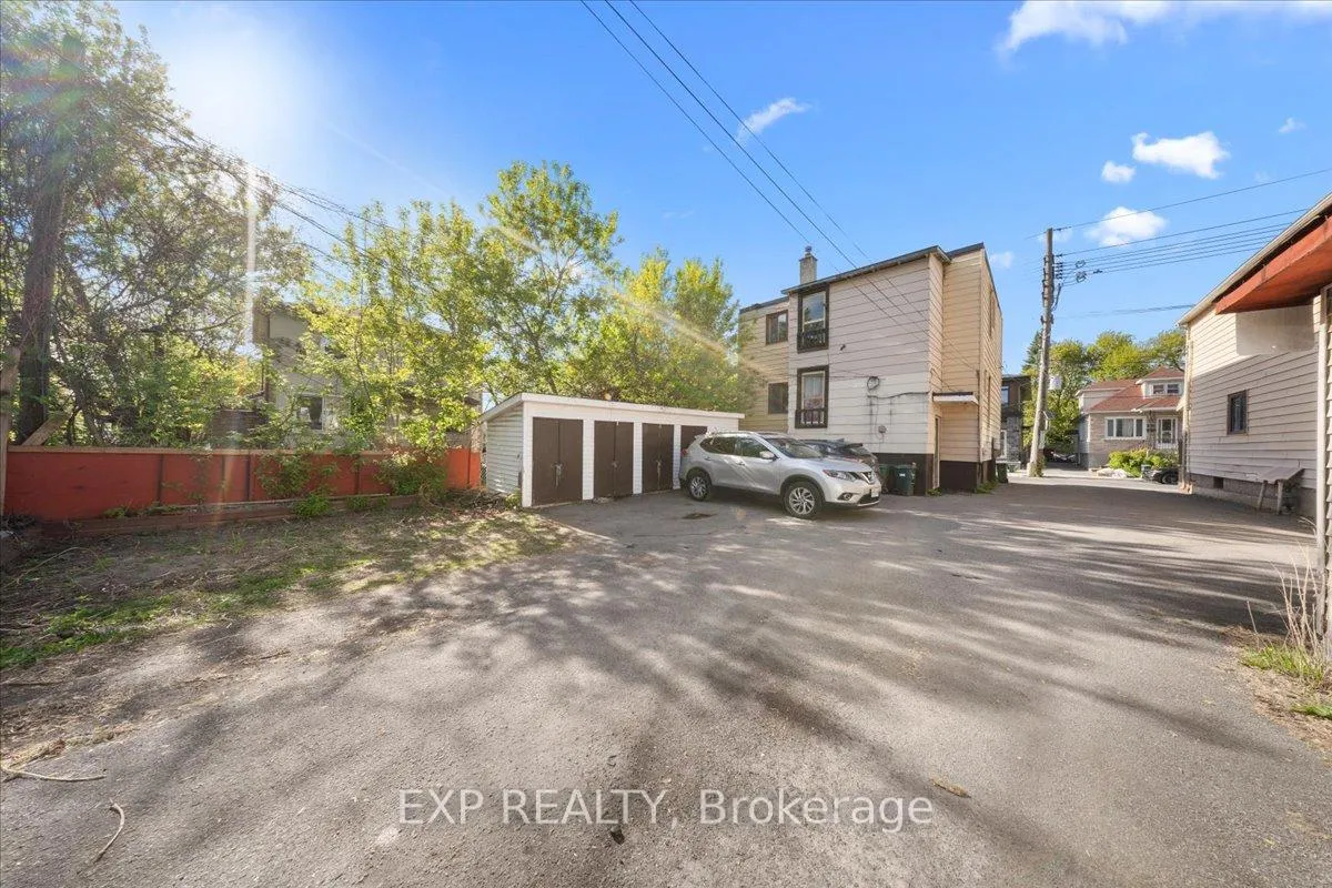 Photo 29 of 208 Montfort Street, Ottawa, Vanier — HOMEH