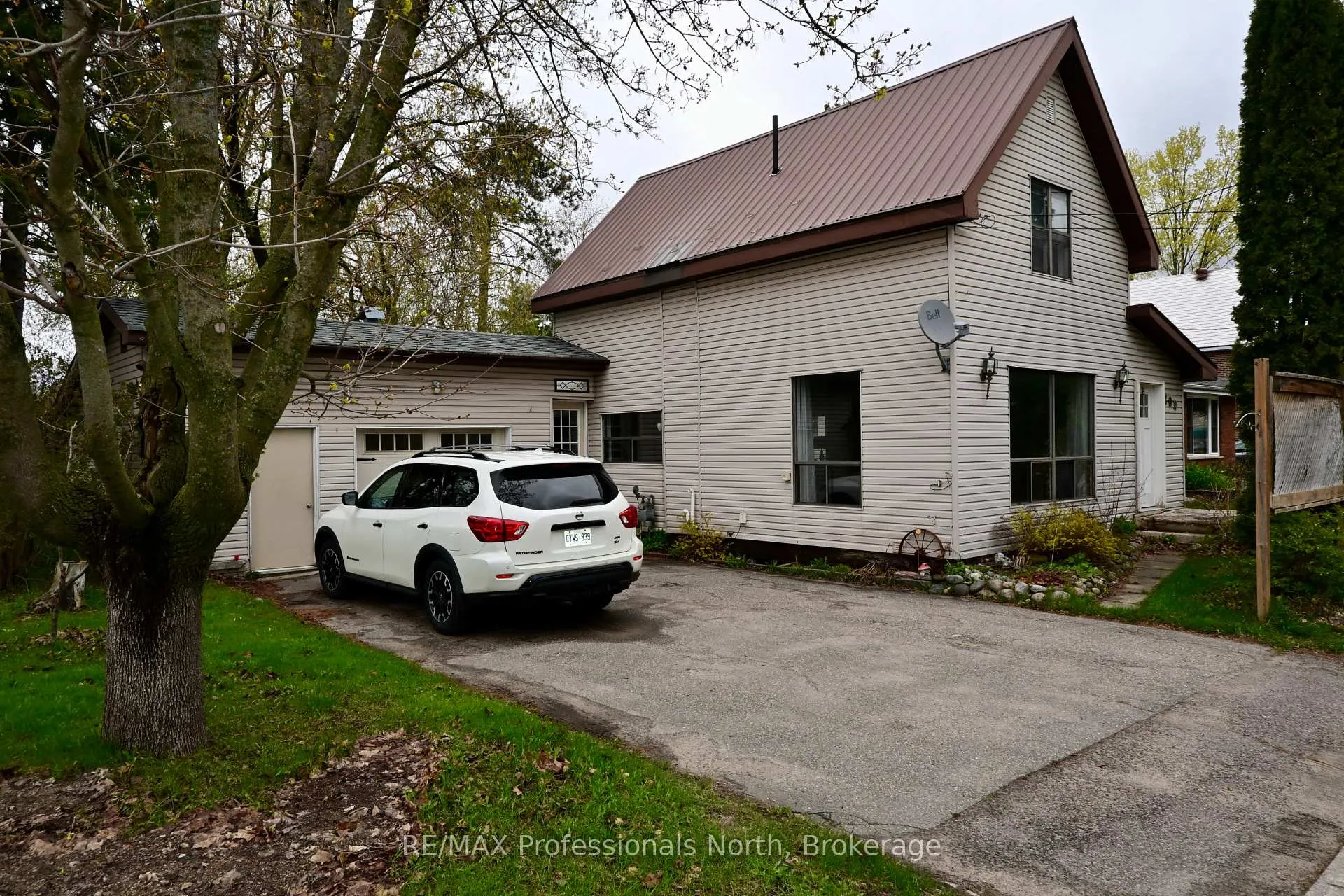 Photo 1 of 209 Dill St Street, Bracebridge, Macaulay — HOMEH