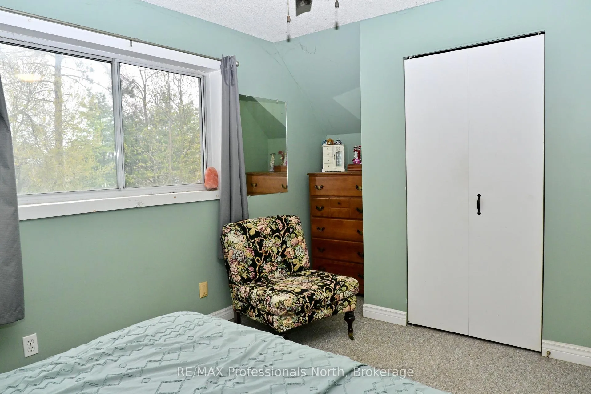 Photo 15 of 209 Dill St Street, Bracebridge, Macaulay — HOMEH