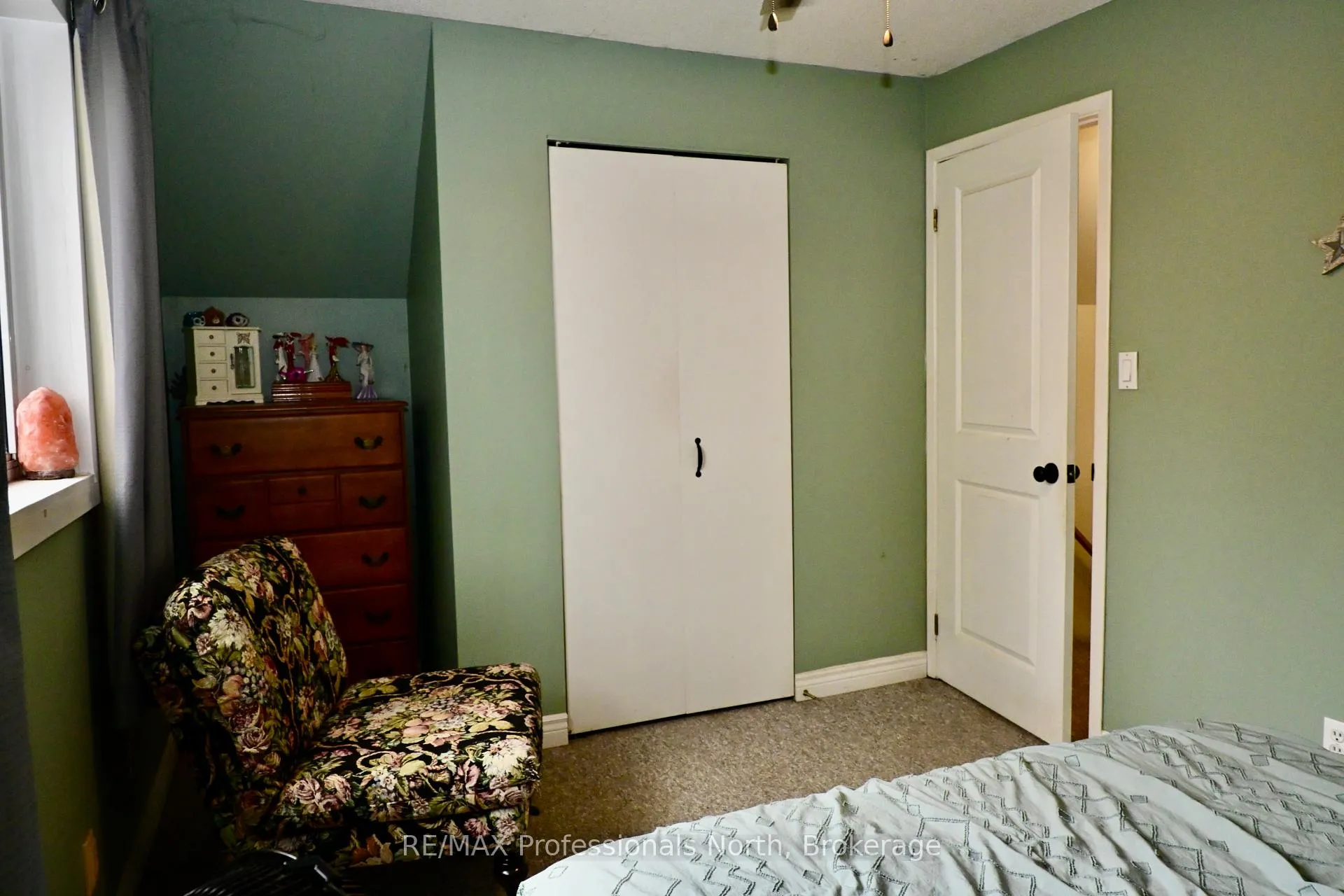 Photo 16 of 209 Dill St Street, Bracebridge, Macaulay — HOMEH