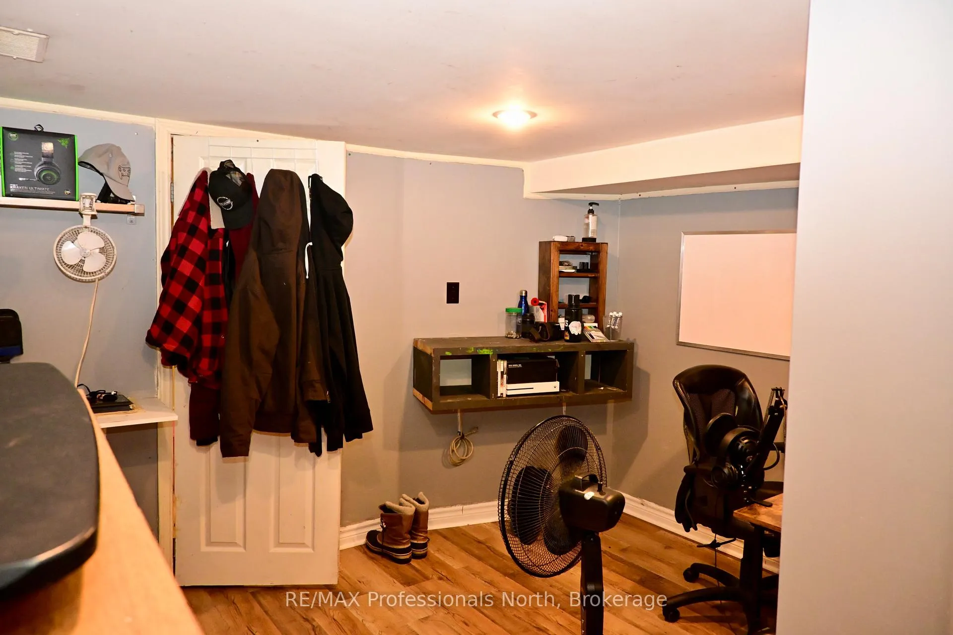 Photo 25 of 209 Dill St Street, Bracebridge, Macaulay — HOMEH