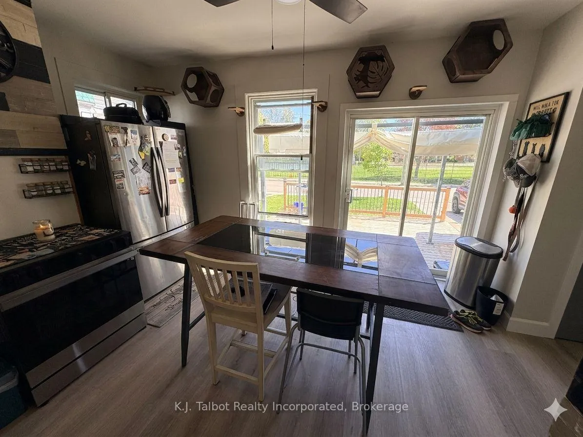Photo 2 of 103 Bruce Street E, Goderich, Goderich (Town) — HOMEH