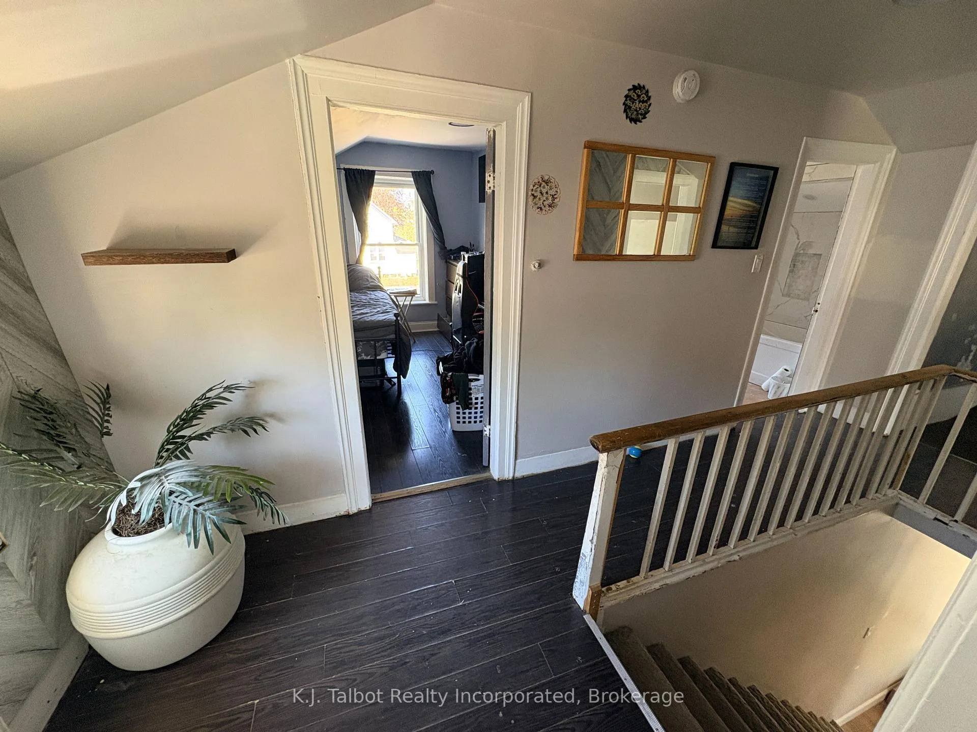 Photo 8 of 103 Bruce Street E, Goderich, Goderich (Town) — HOMEH