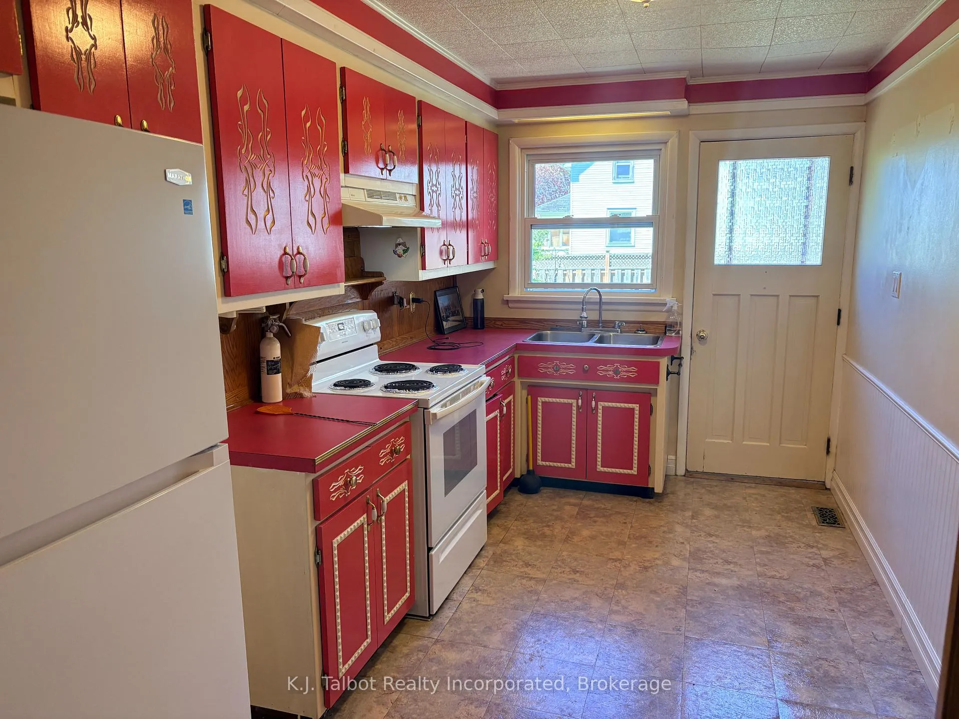 Photo 16 of 103 Bruce Street E, Goderich, Goderich (Town) — HOMEH
