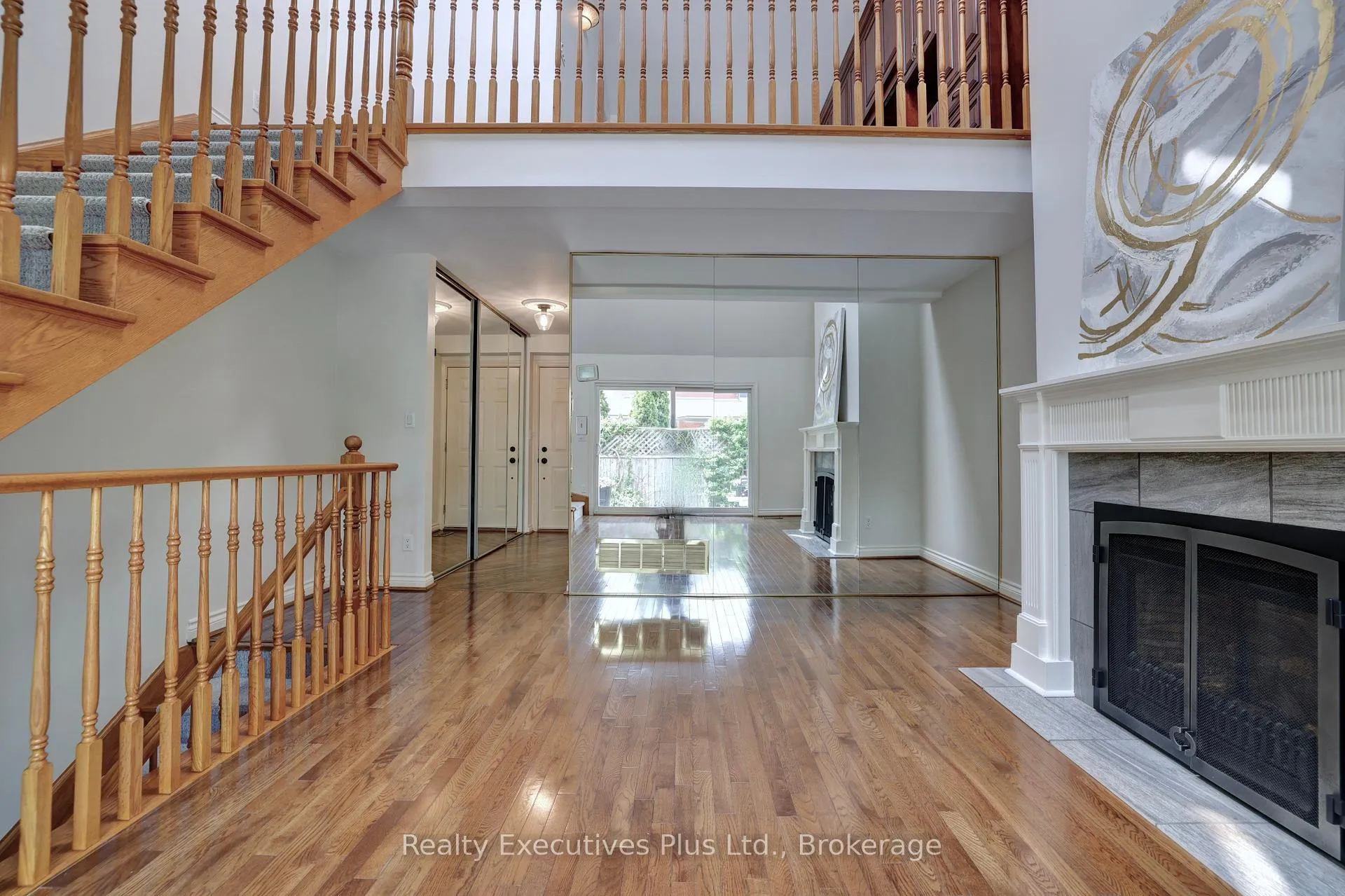 Photo 15 of 463 Blathwayte Lane, Burlington, Brant — HOMEH