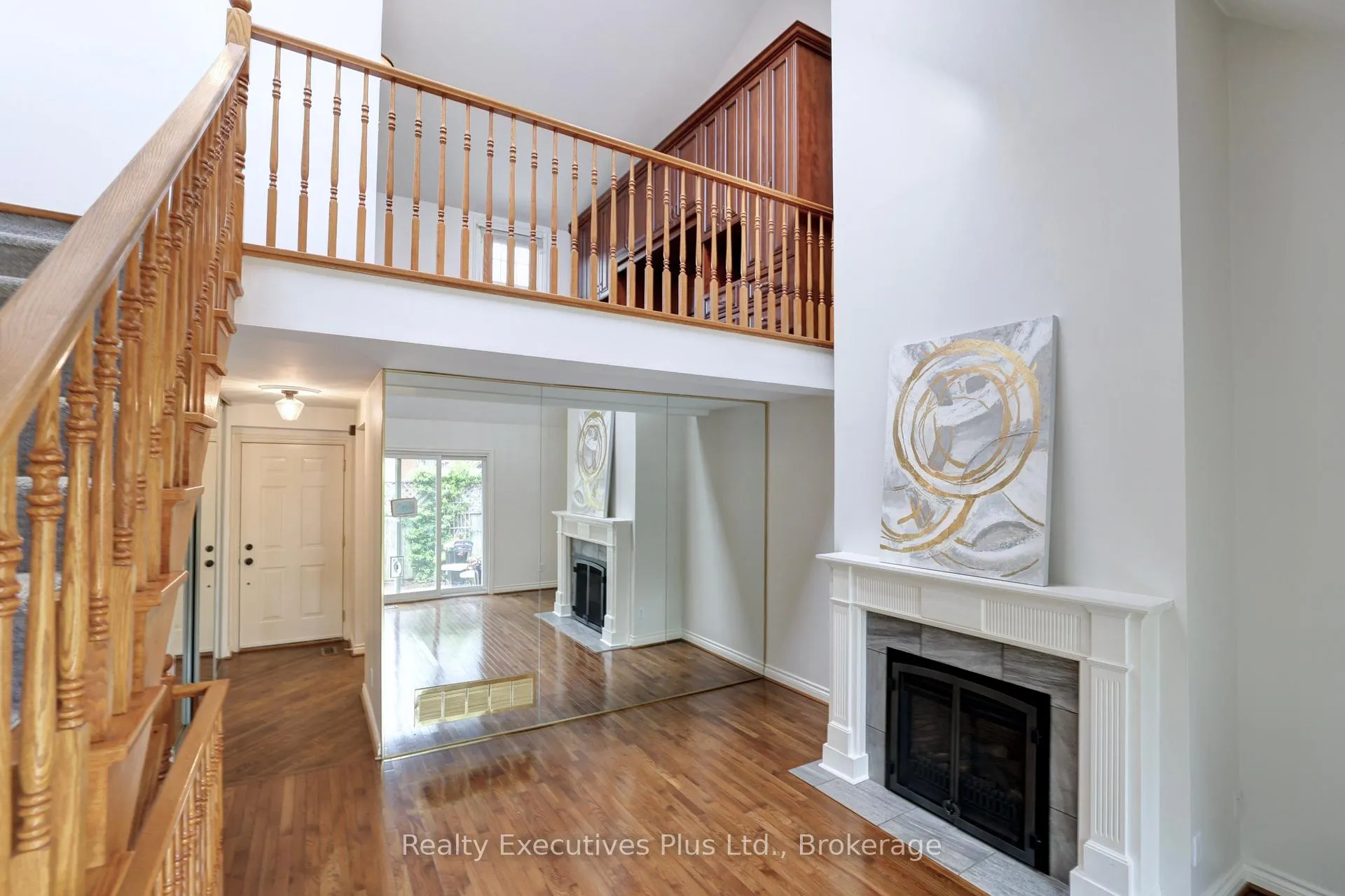 Photo 17 of 463 Blathwayte Lane, Burlington, Brant — HOMEH