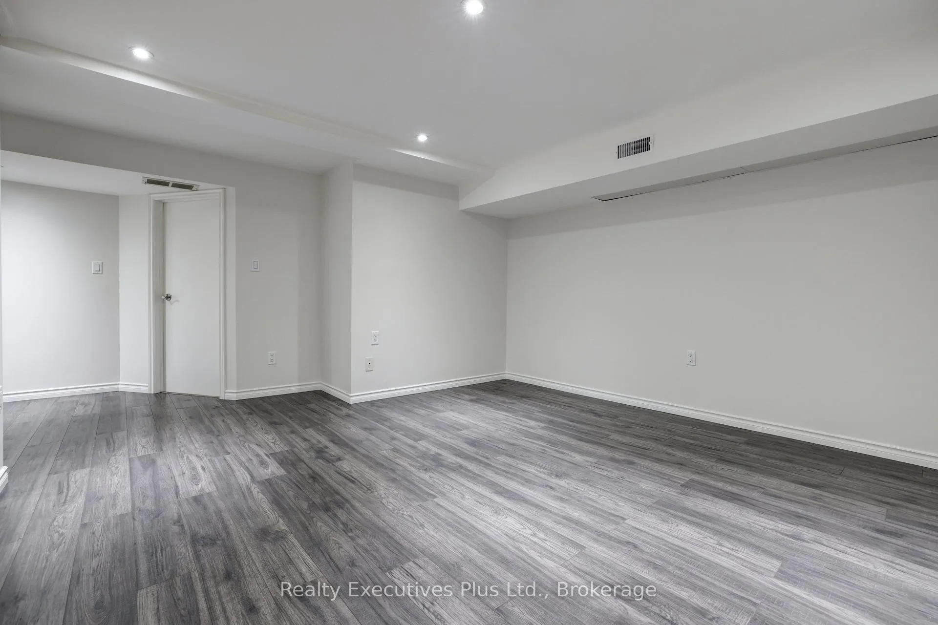 Photo 28 of 463 Blathwayte Lane, Burlington, Brant — HOMEH