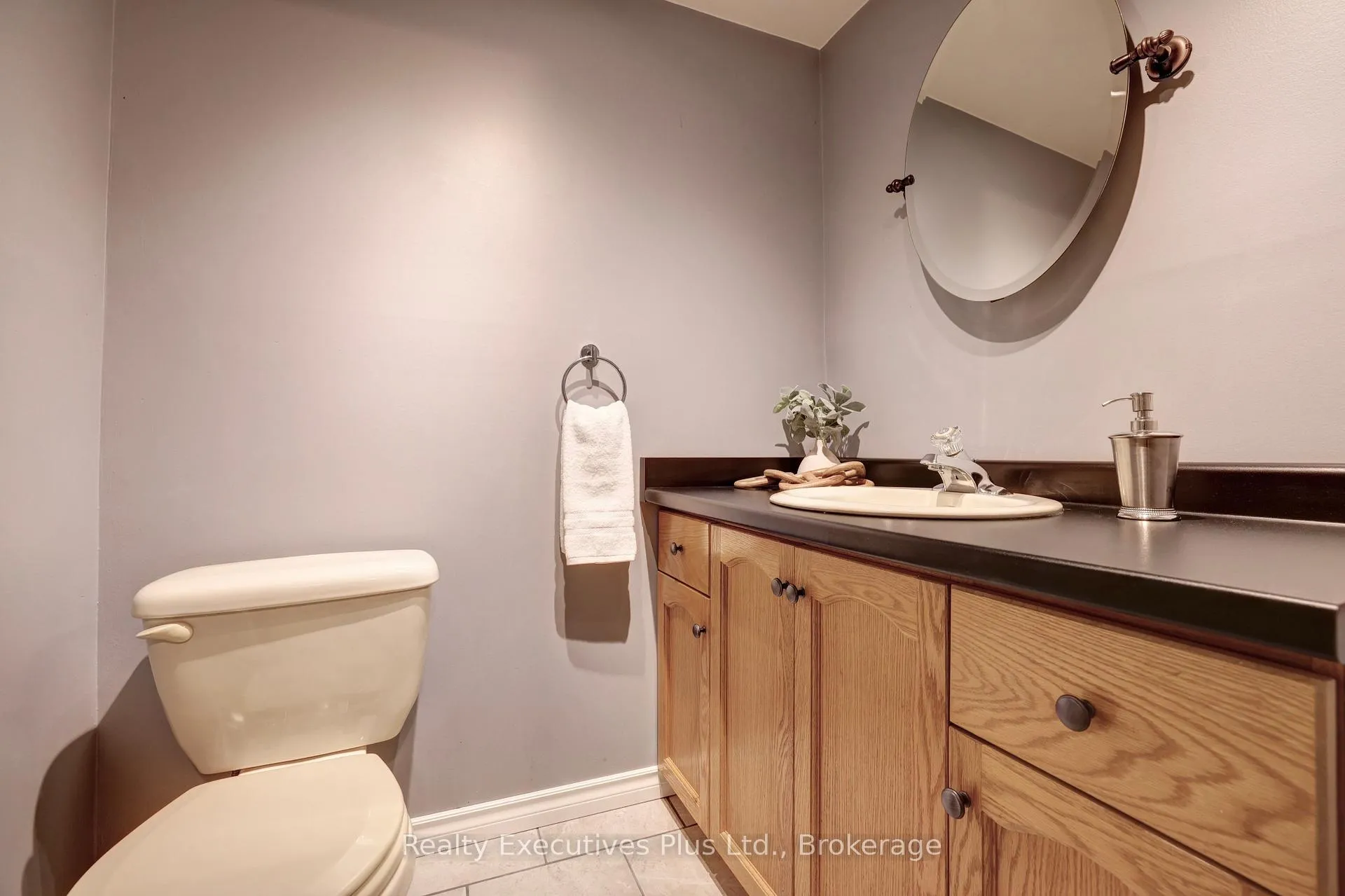 Photo 31 of 463 Blathwayte Lane, Burlington, Brant — HOMEH