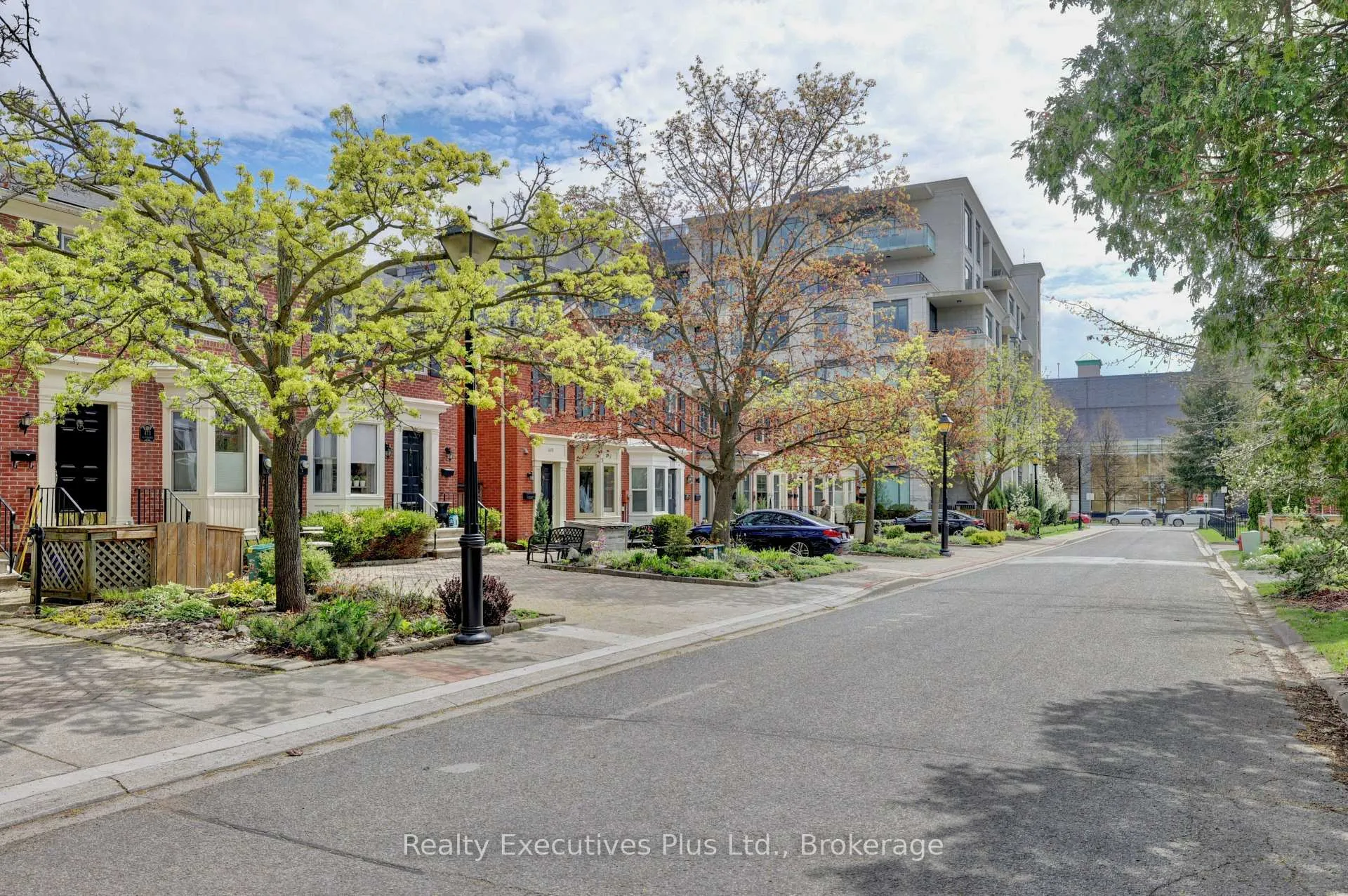 Photo 41 of 463 Blathwayte Lane, Burlington, Brant — HOMEH