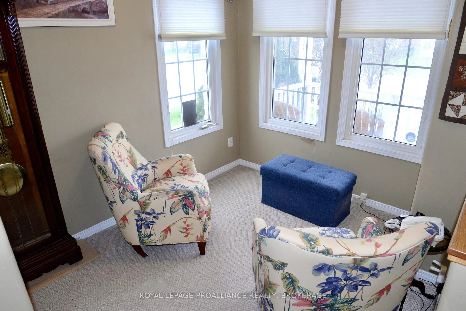 Photo 3 of 1031 Rainbow Crescent, Kingston, Kingston East (Incl Barret Crt) — HOMEH