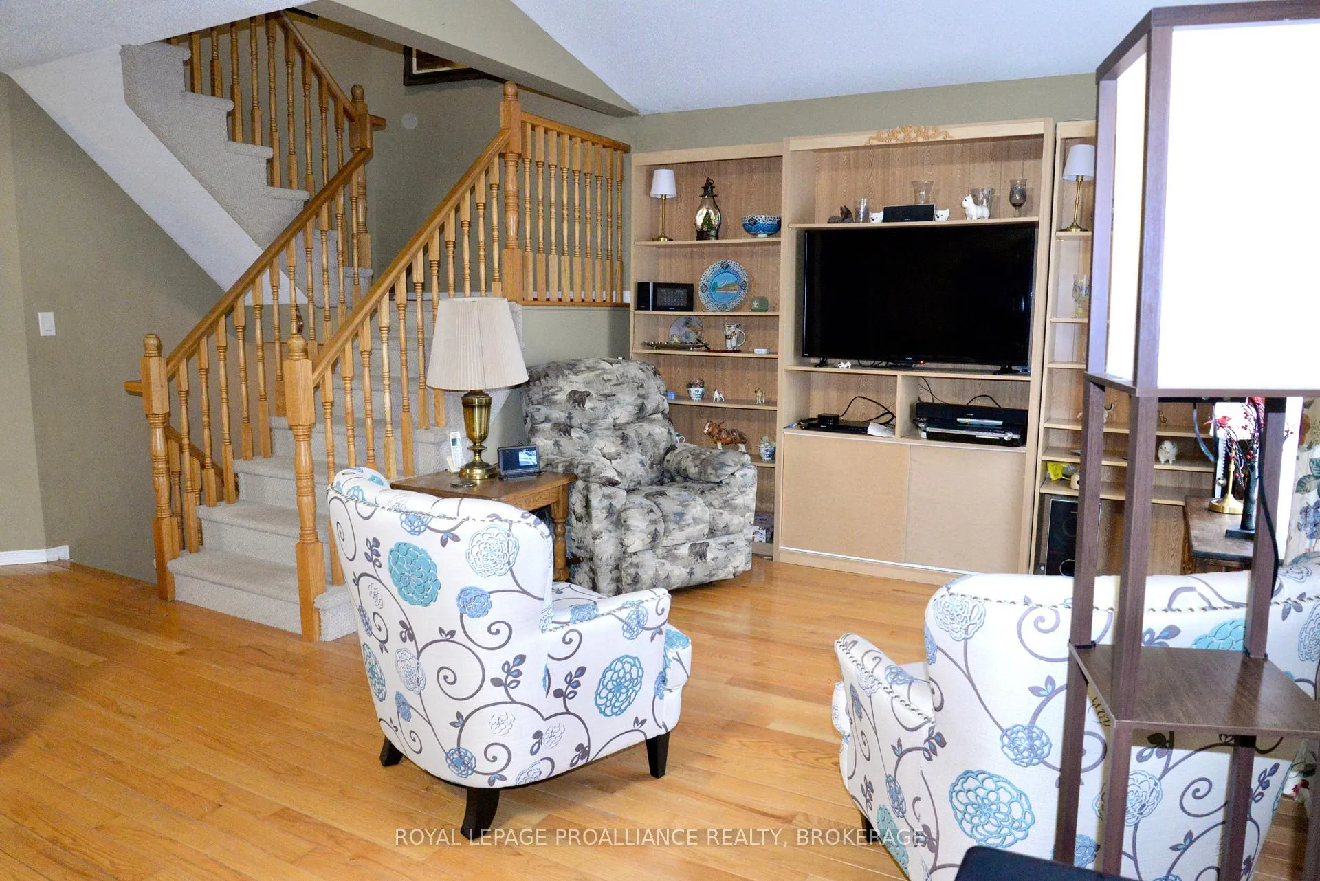 Photo 13 of 1031 Rainbow Crescent, Kingston, Kingston East (Incl Barret Crt) — HOMEH