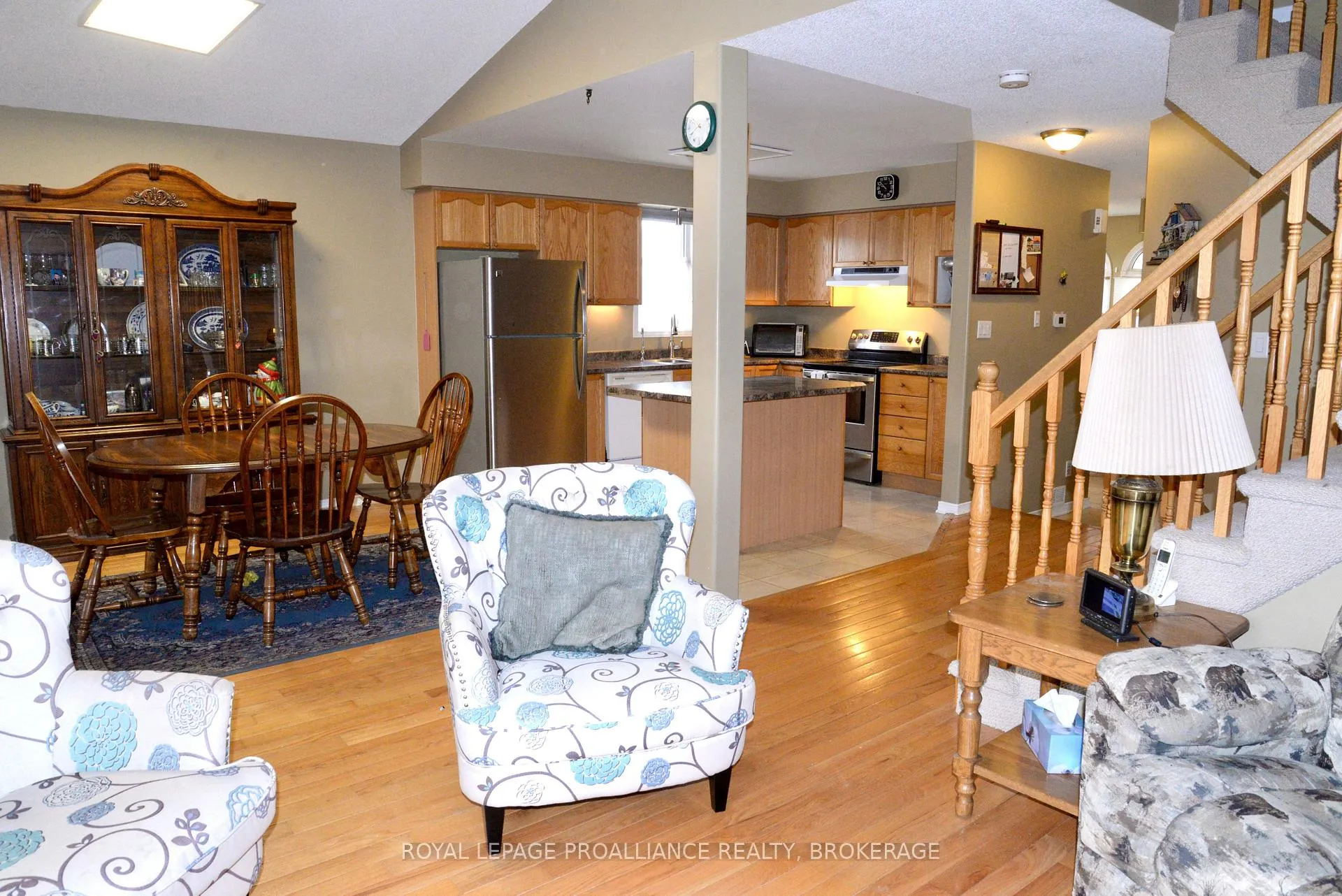 Photo 14 of 1031 Rainbow Crescent, Kingston, Kingston East (Incl Barret Crt) — HOMEH