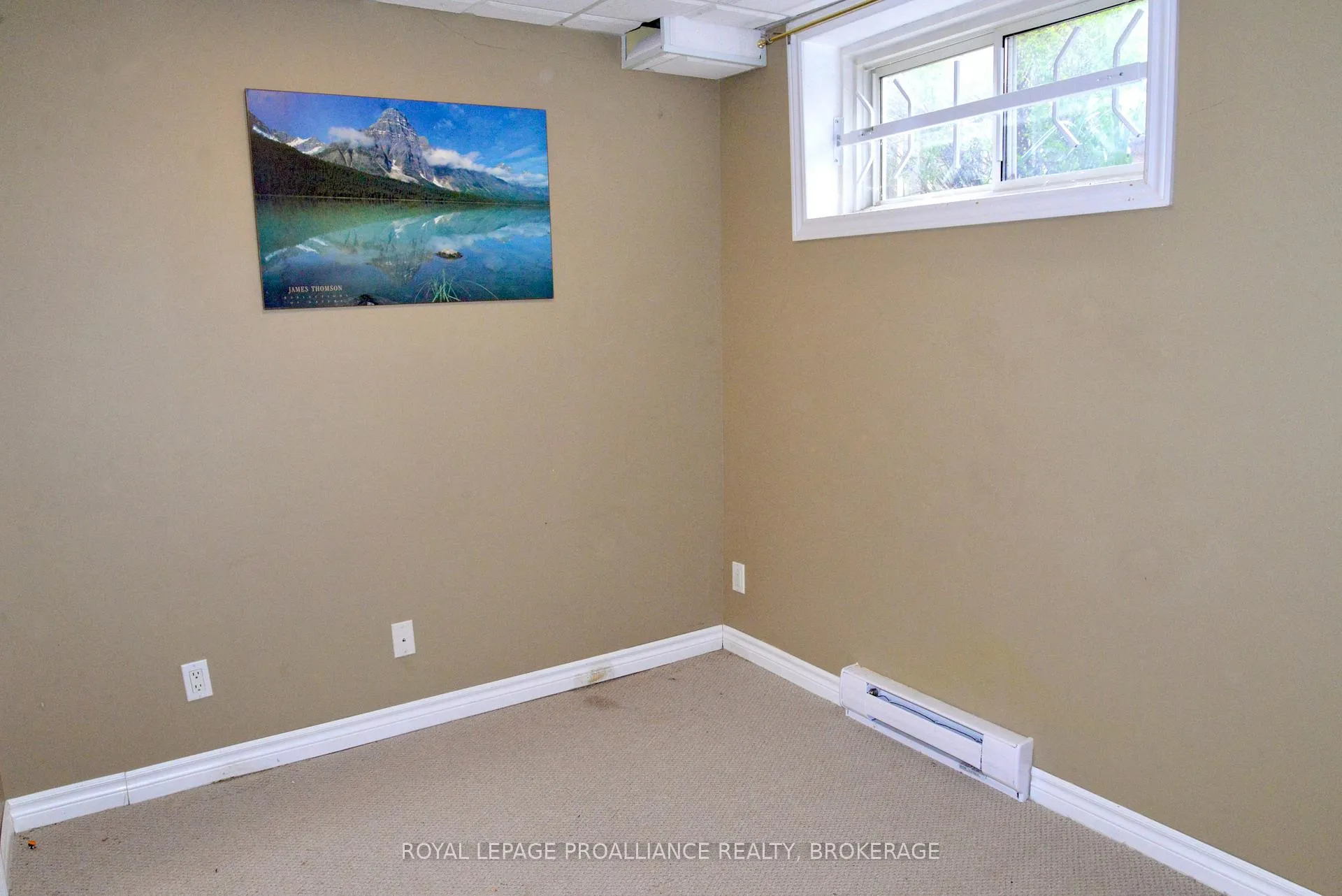 Photo 24 of 1031 Rainbow Crescent, Kingston, Kingston East (Incl Barret Crt) — HOMEH