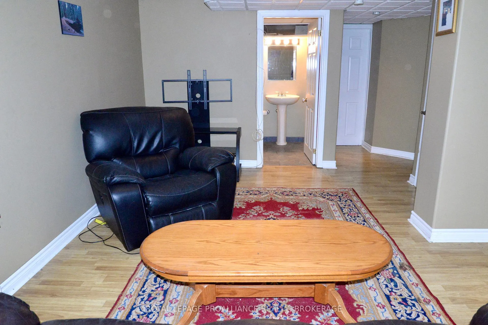 Photo 29 of 1031 Rainbow Crescent, Kingston, Kingston East (Incl Barret Crt) — HOMEH