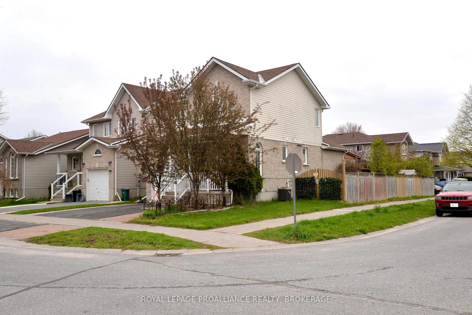 Photo 30 of 1031 Rainbow Crescent, Kingston, Kingston East (Incl Barret Crt) — HOMEH