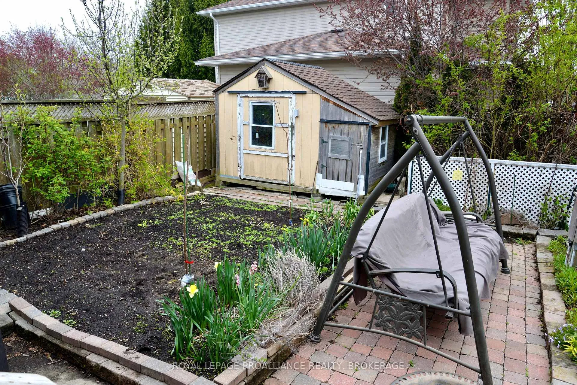 Photo 34 of 1031 Rainbow Crescent, Kingston, Kingston East (Incl Barret Crt) — HOMEH