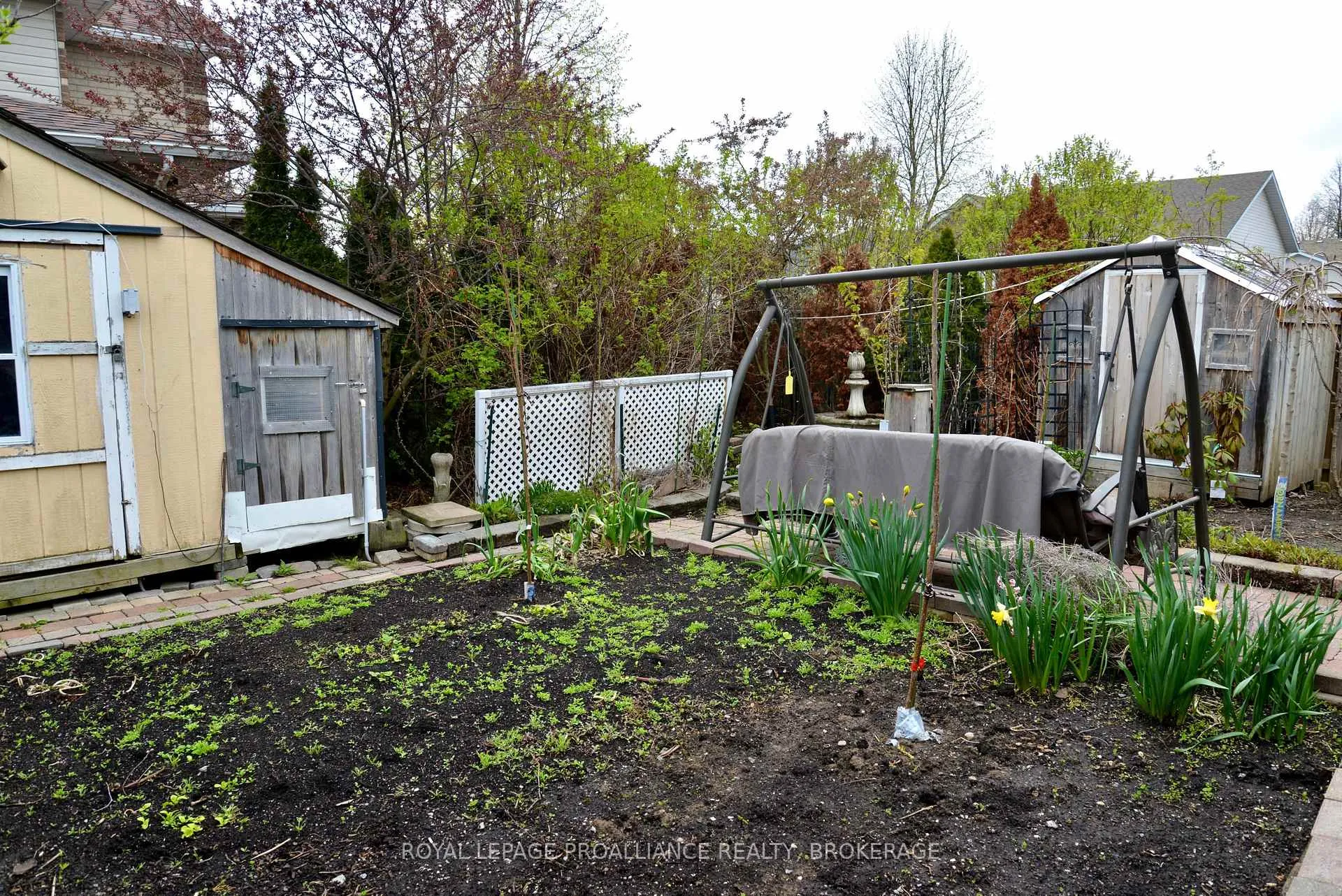 Photo 36 of 1031 Rainbow Crescent, Kingston, Kingston East (Incl Barret Crt) — HOMEH