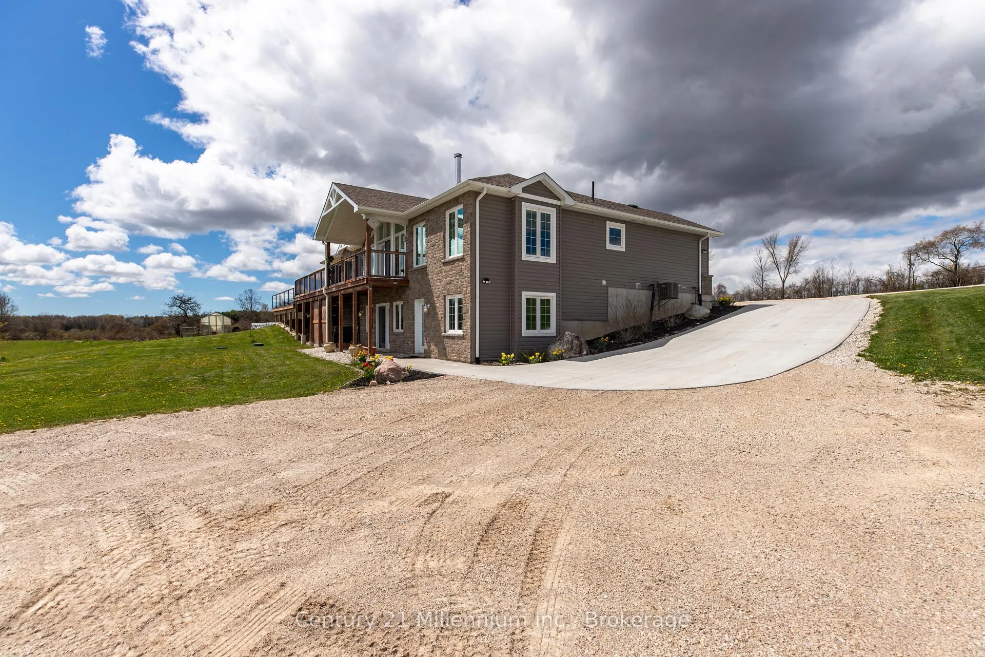 Photo 10 of 316424 Highway 6, Chatsworth — HOMEH