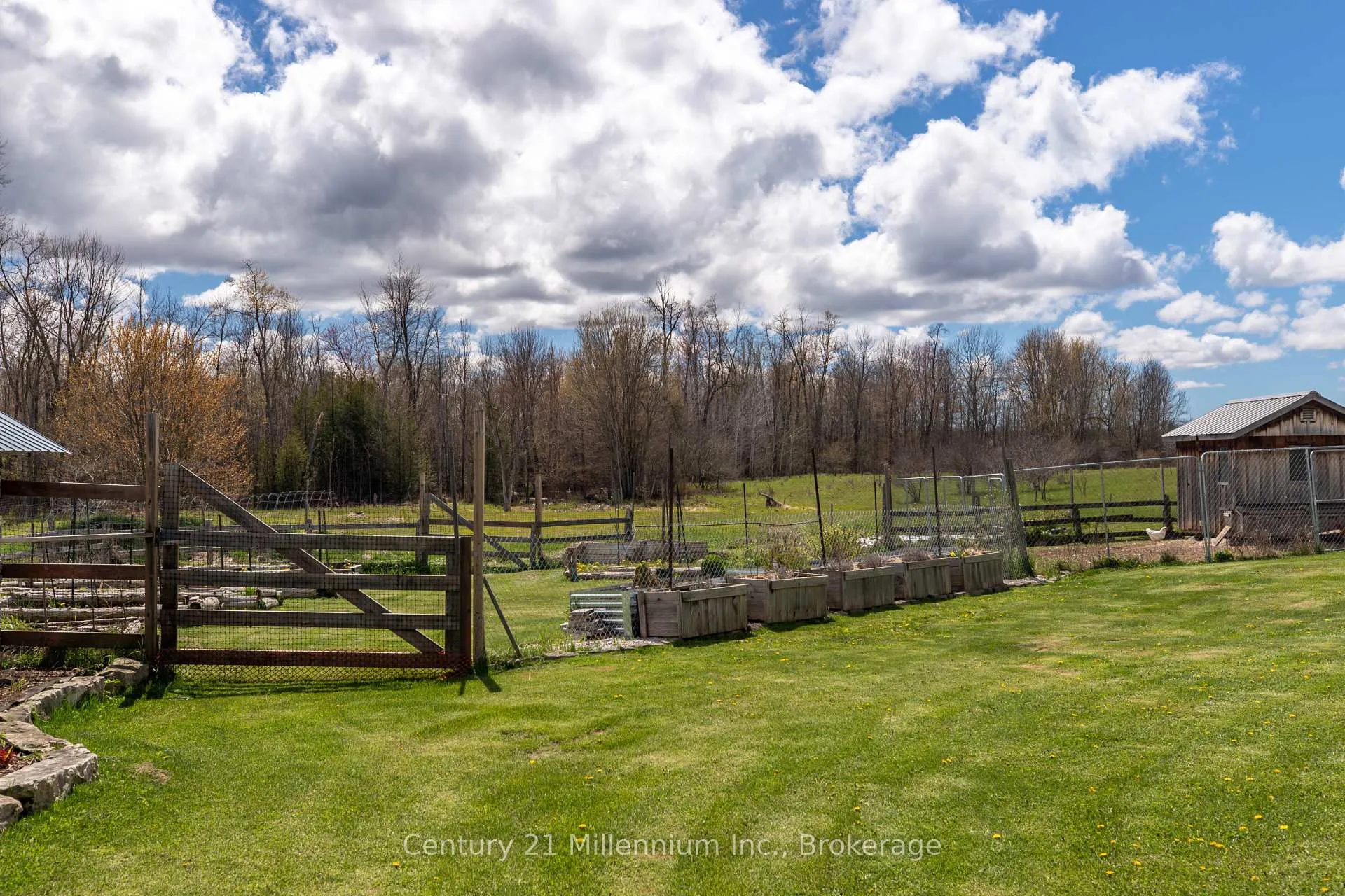Photo 45 of 316424 Highway 6, Chatsworth — HOMEH