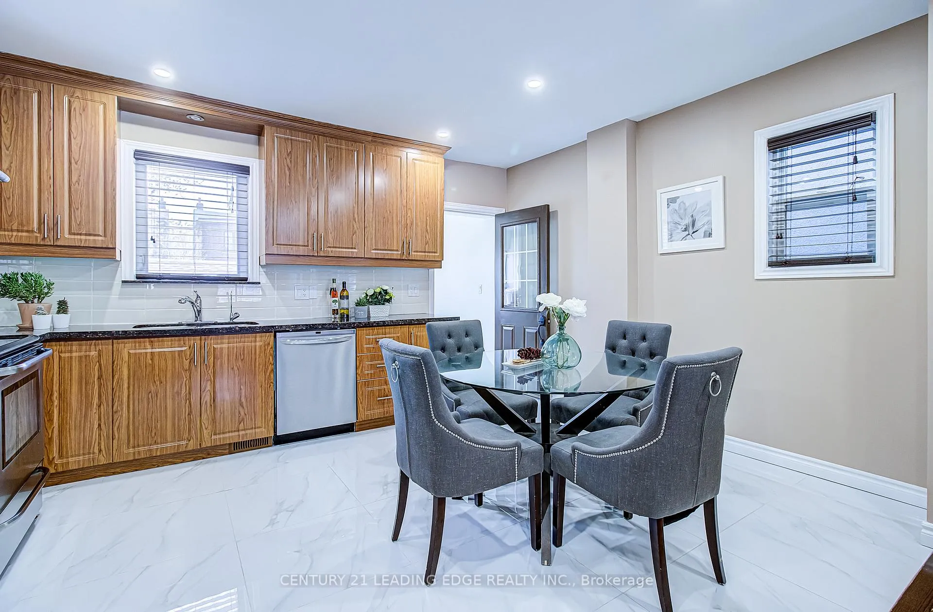 Photo 10 of 106 Parkmount Road, Toronto, Greenwood-Coxwell — HOMEH