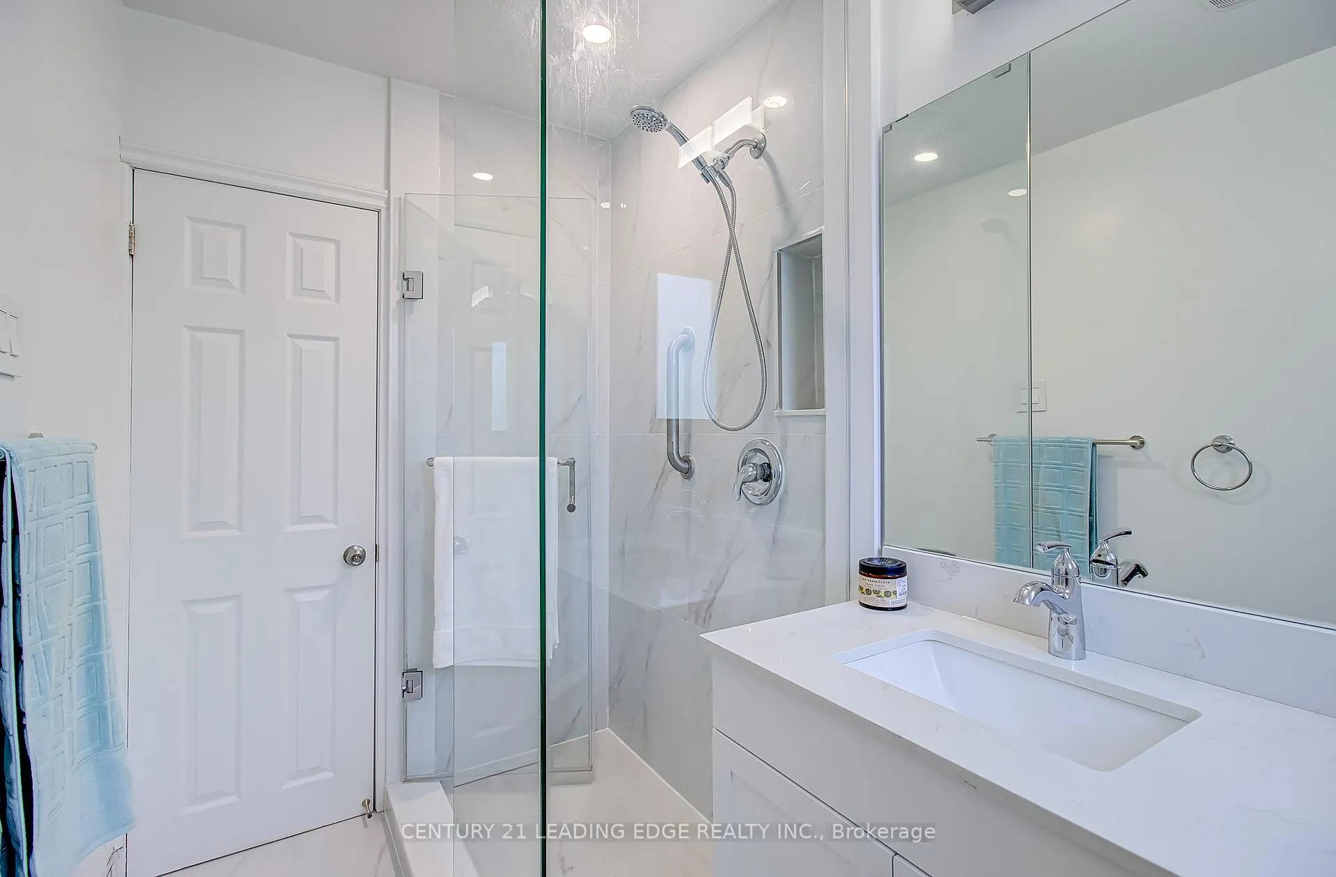 Photo 26 of 106 Parkmount Road, Toronto, Greenwood-Coxwell — HOMEH
