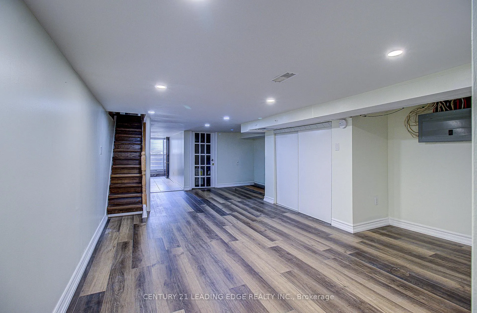 Photo 30 of 106 Parkmount Road, Toronto, Greenwood-Coxwell — HOMEH