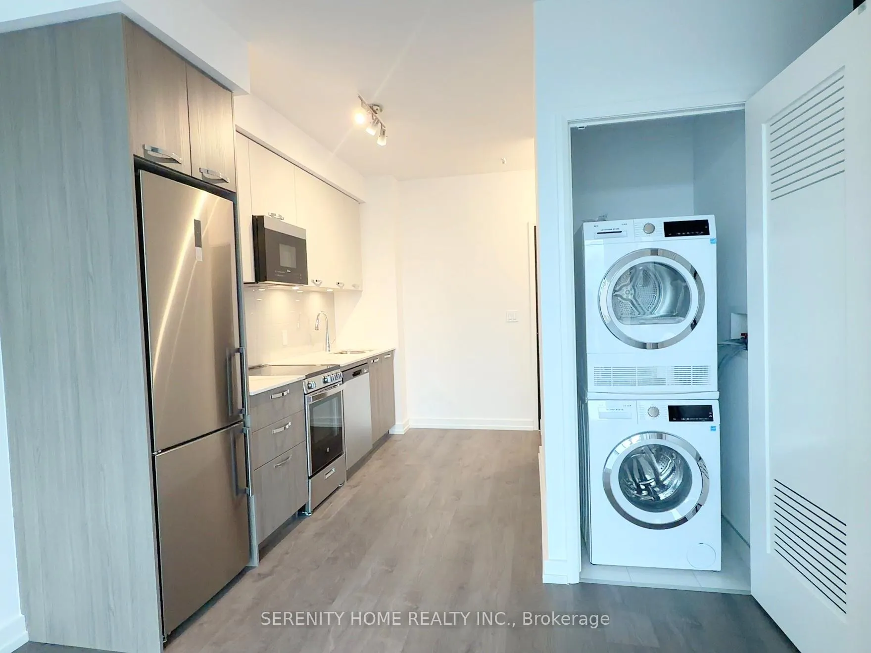 Photo 6 of Unit 1024, 75 James Street S, Hamilton, Corktown — HOMEH