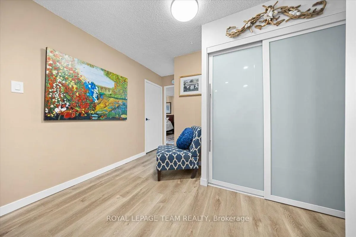 Photo 3 of Unit 204, 1025 Richmond Road, Ottawa, Woodroffe — HOMEH