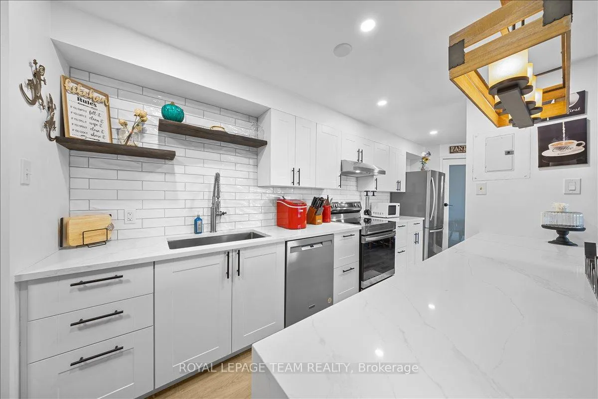 Photo 6 of Unit 204, 1025 Richmond Road, Ottawa, Woodroffe — HOMEH