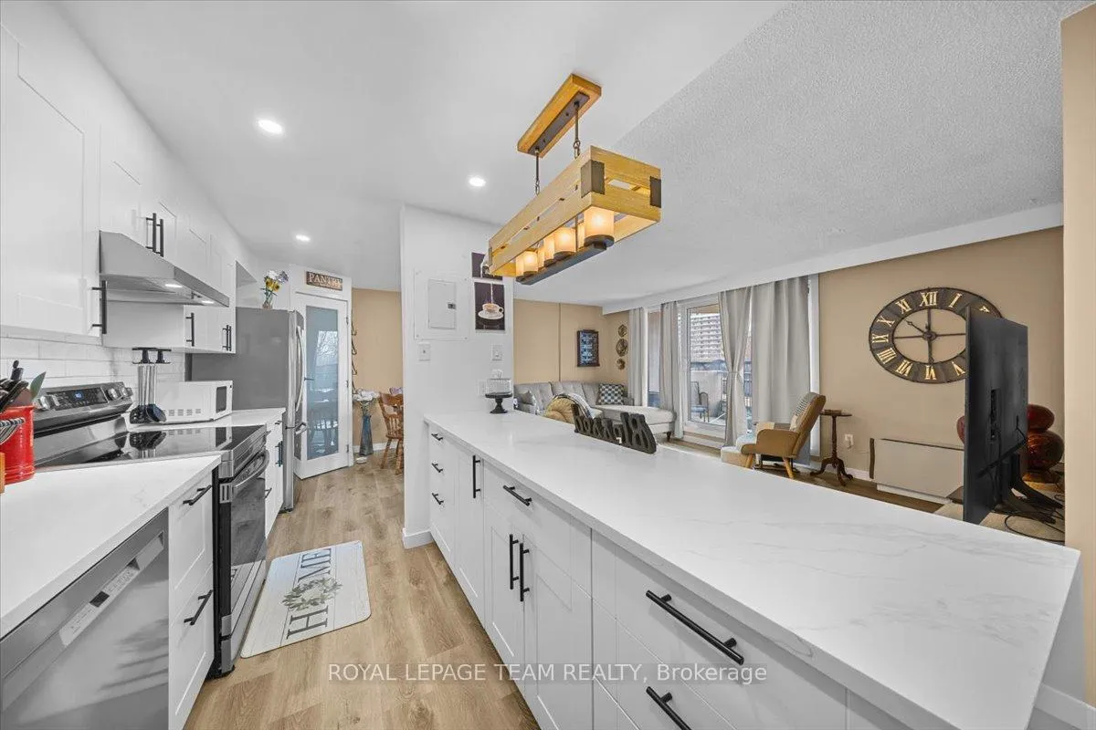 Photo 7 of Unit 204, 1025 Richmond Road, Ottawa, Woodroffe — HOMEH