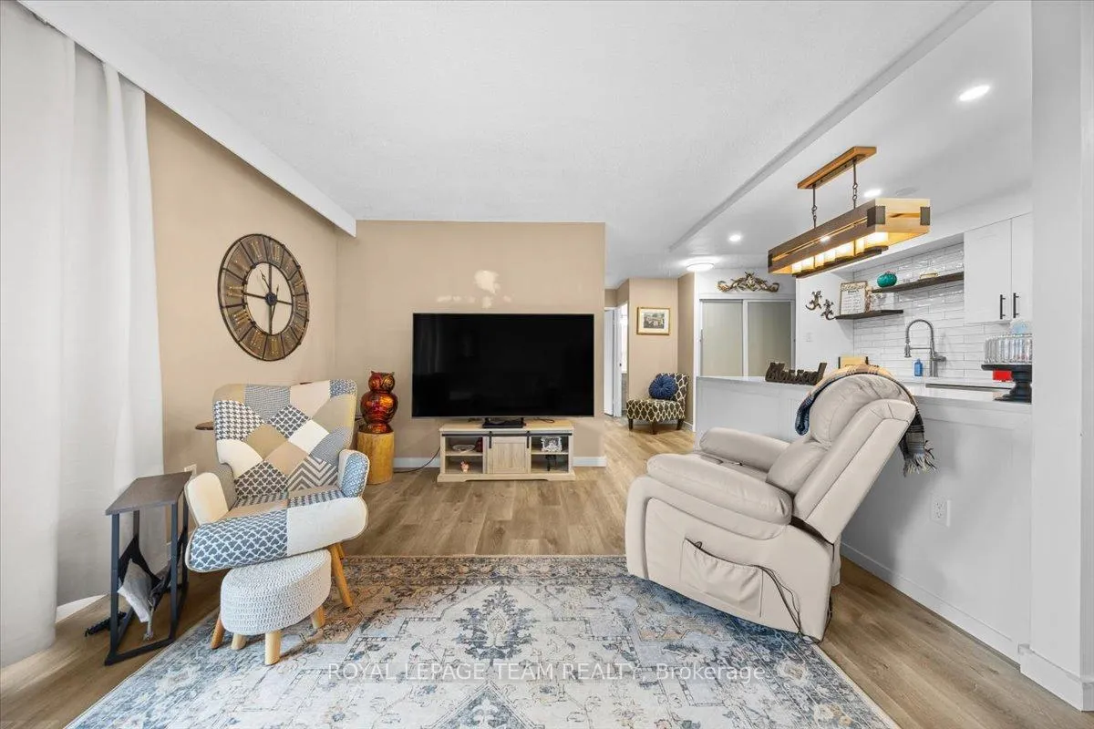 Photo 11 of Unit 204, 1025 Richmond Road, Ottawa, Woodroffe — HOMEH
