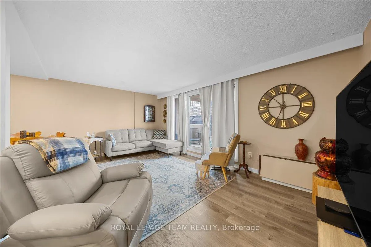 Photo 12 of Unit 204, 1025 Richmond Road, Ottawa, Woodroffe — HOMEH