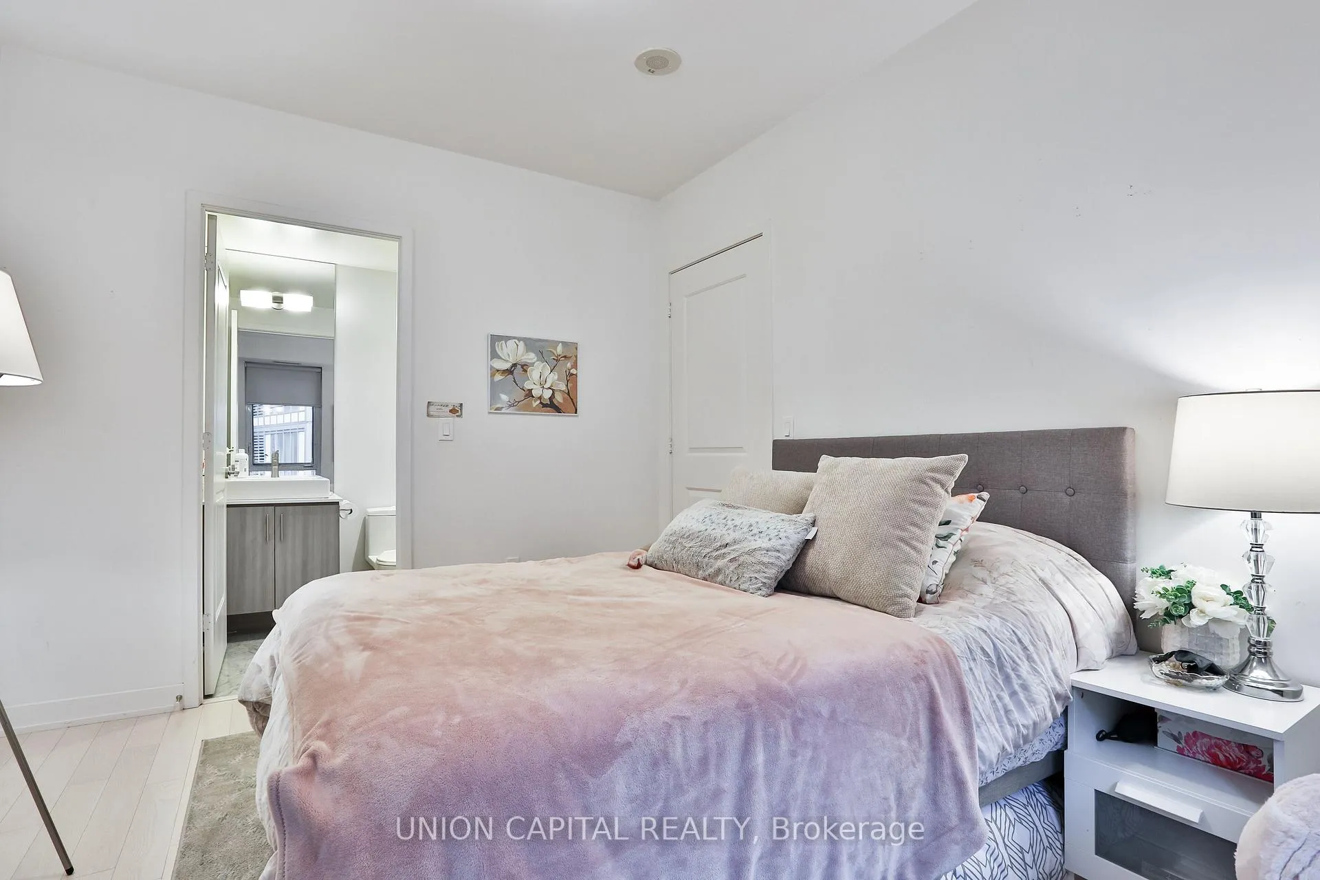 Photo 18 of Unit 404, 1 The Esplanade, Toronto, Waterfront Communities — HOMEH