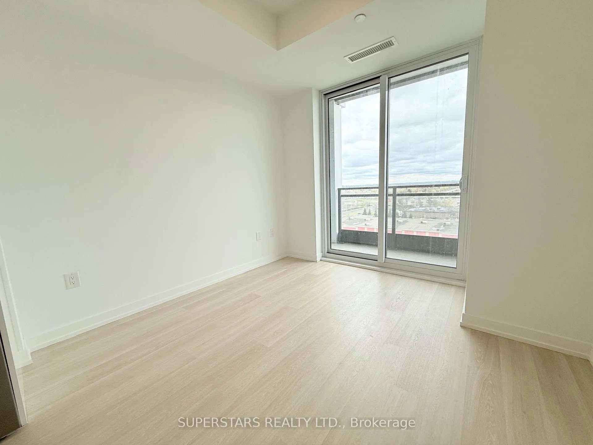 Photo 6 of Unit 1102, 9751 Markham Road N, Markham, Greensborough — HOMEH