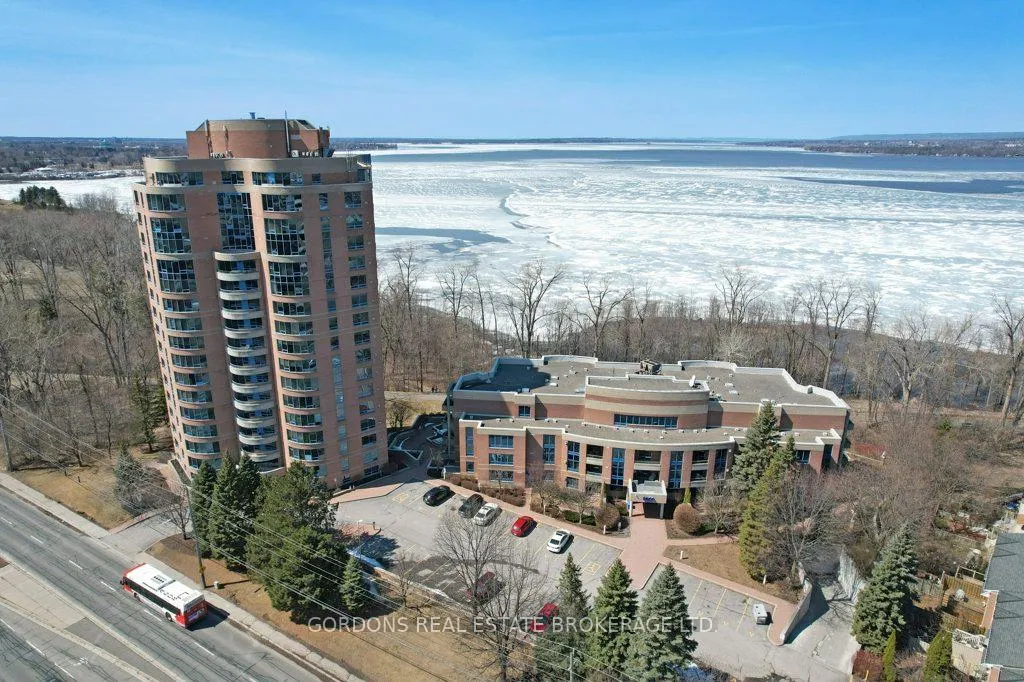 Front of Unit 103, 3099 Carling Avenue