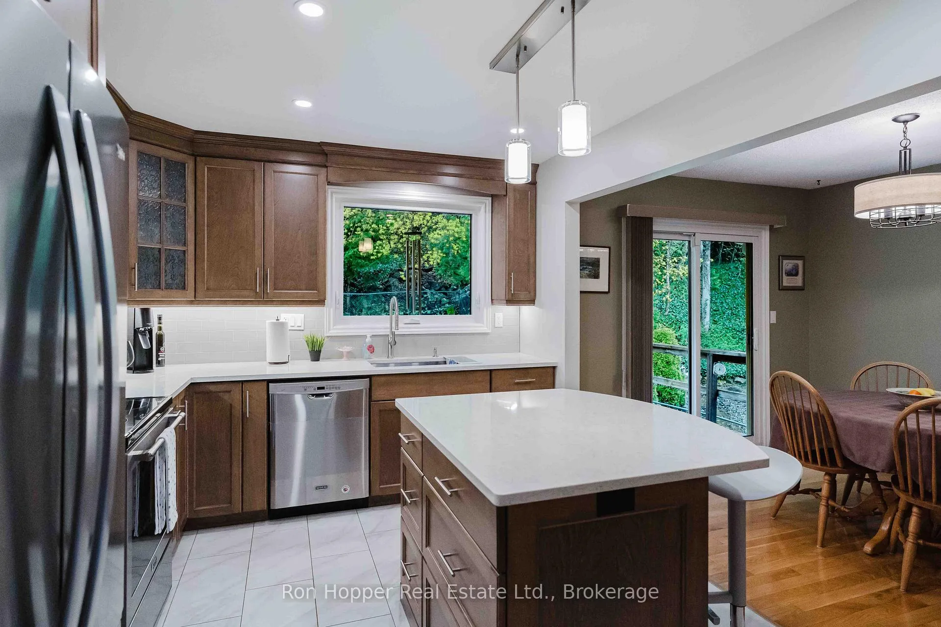 Photo 6 of 115 7th Avenue E, Owen Sound — HOMEH