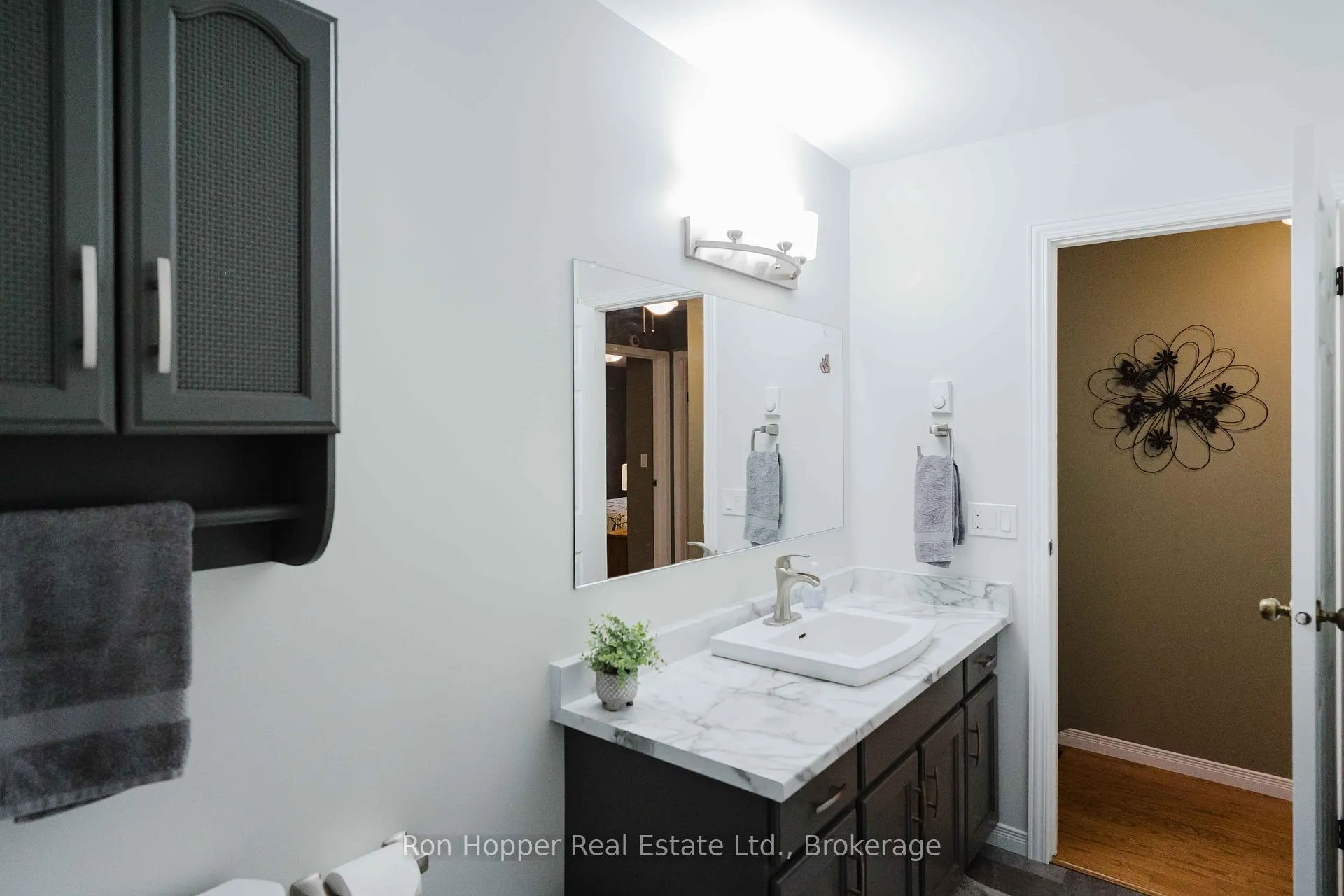 Photo 18 of 115 7th Avenue E, Owen Sound — HOMEH