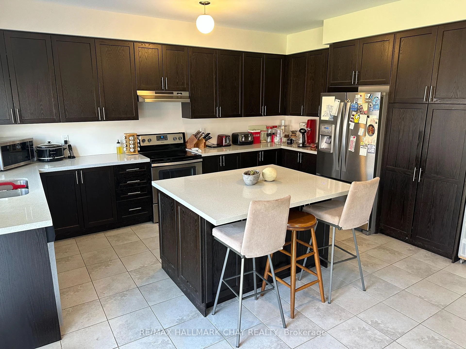 Photo 4 of 962 Cole Street, Innisfil, Rural Innisfil — HOMEH