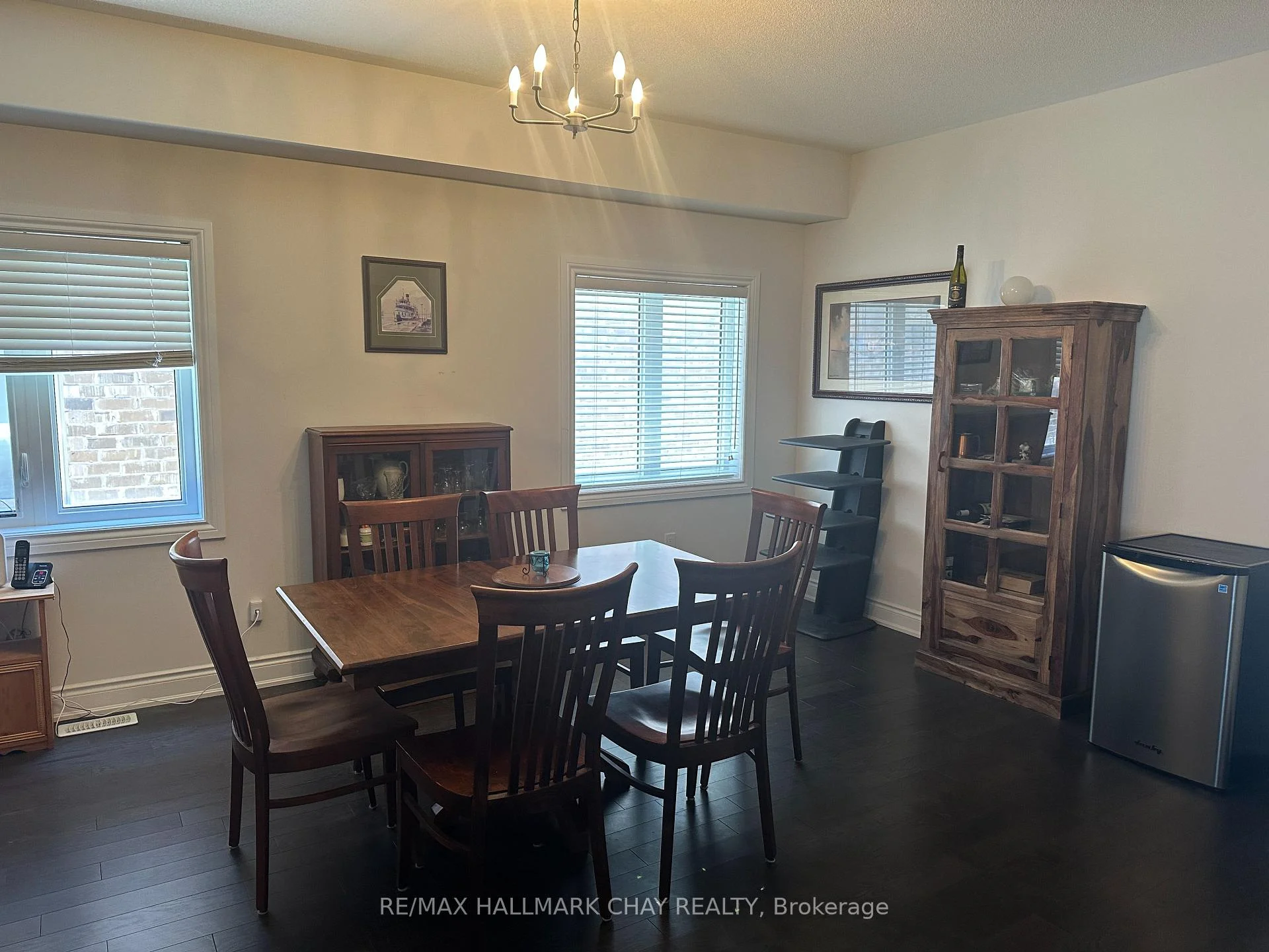 Photo 6 of 962 Cole Street, Innisfil, Rural Innisfil — HOMEH
