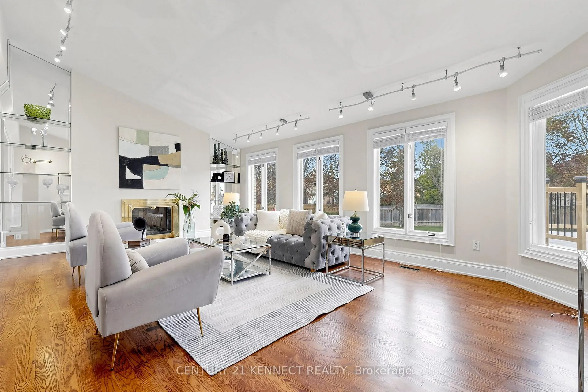 Photo 9 of 53 Grenadier Crescent, Vaughan, Beverley Glen — HOMEH